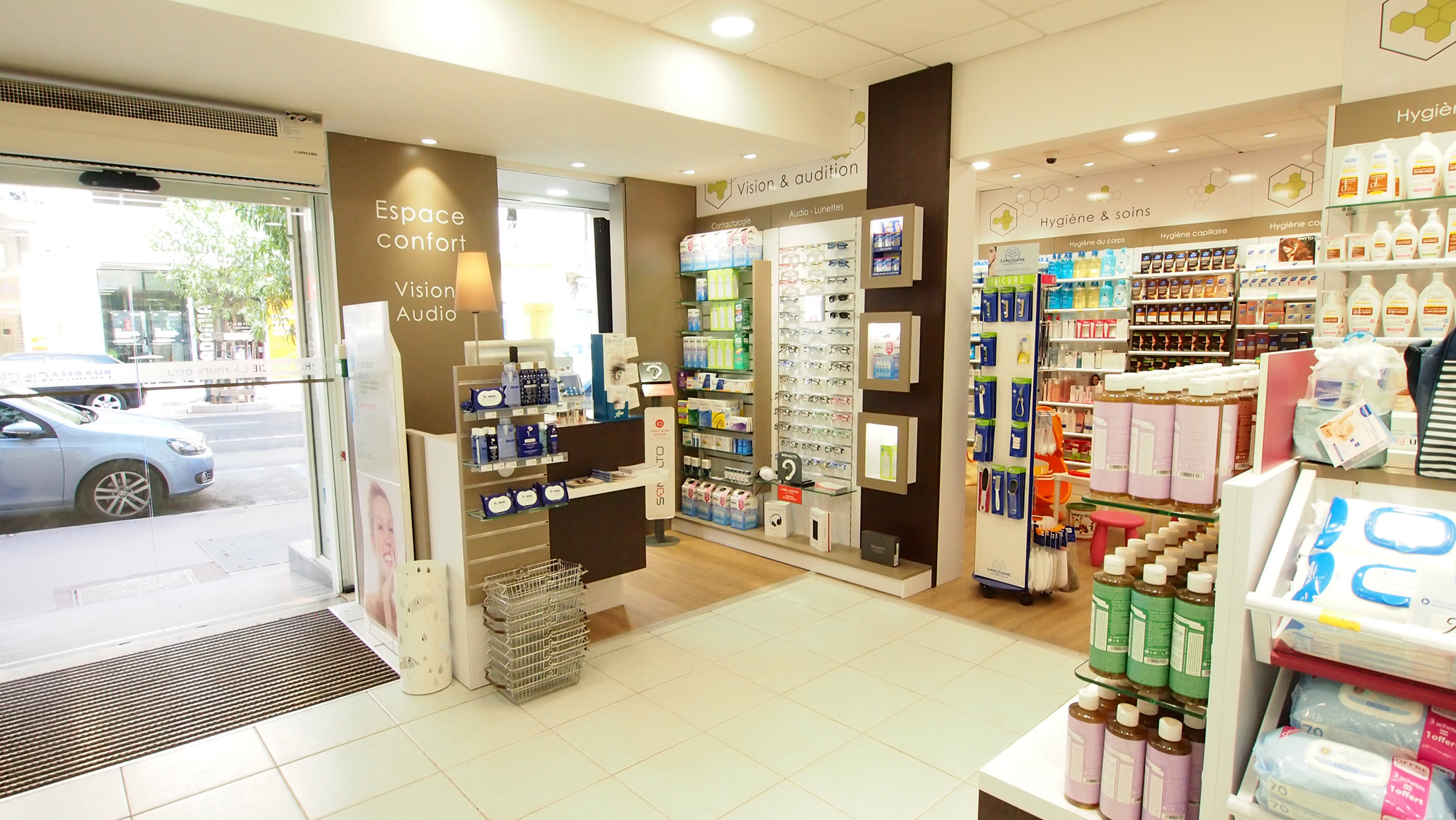 2017 年完成的 Pharmacie Clémenceau 药店室内设计-4