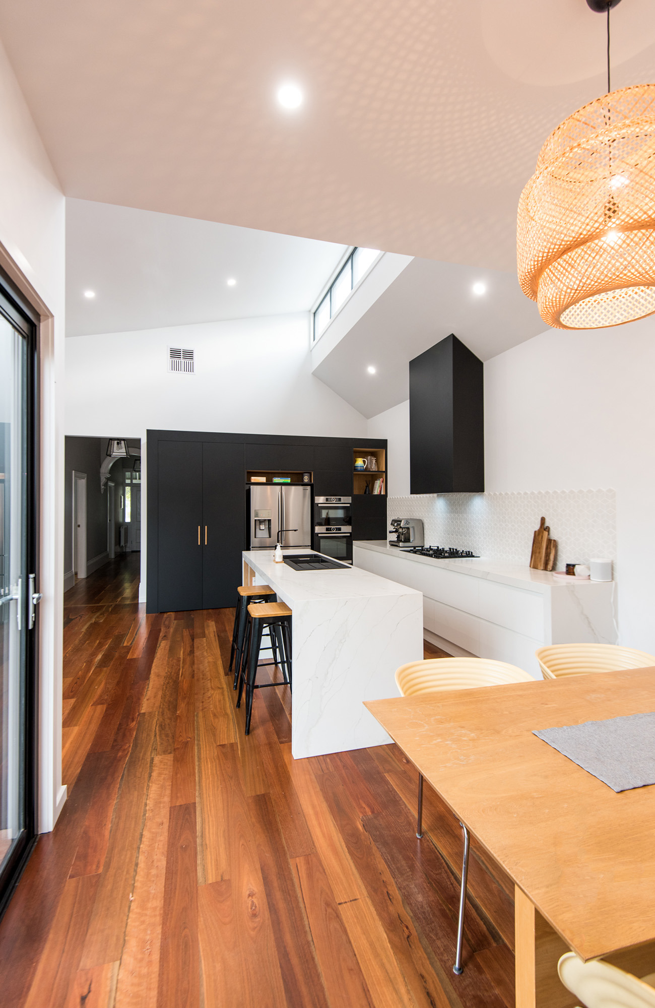 Melbourne 市郊的折纸风格住宅改造-35