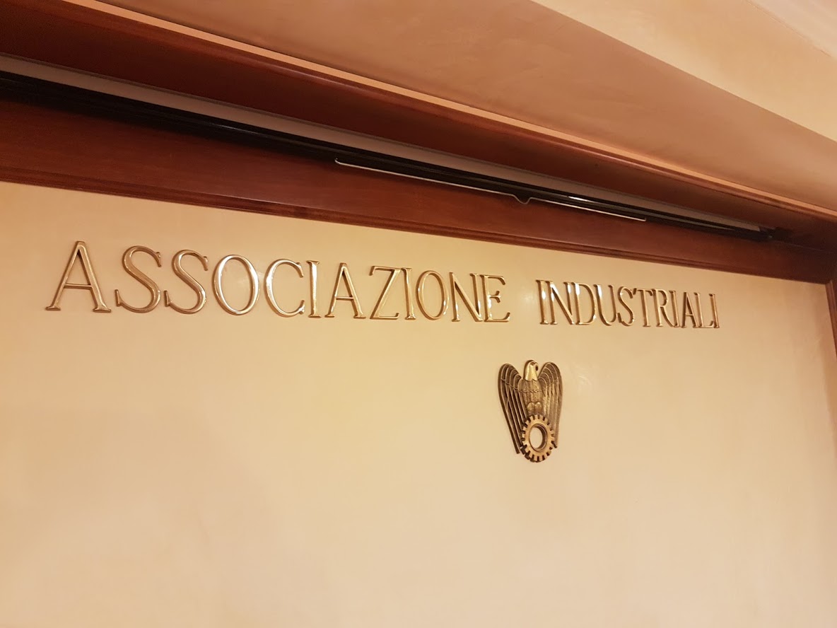 打造三维空间 | 意大利塔兰托商会会议室翻新记-30