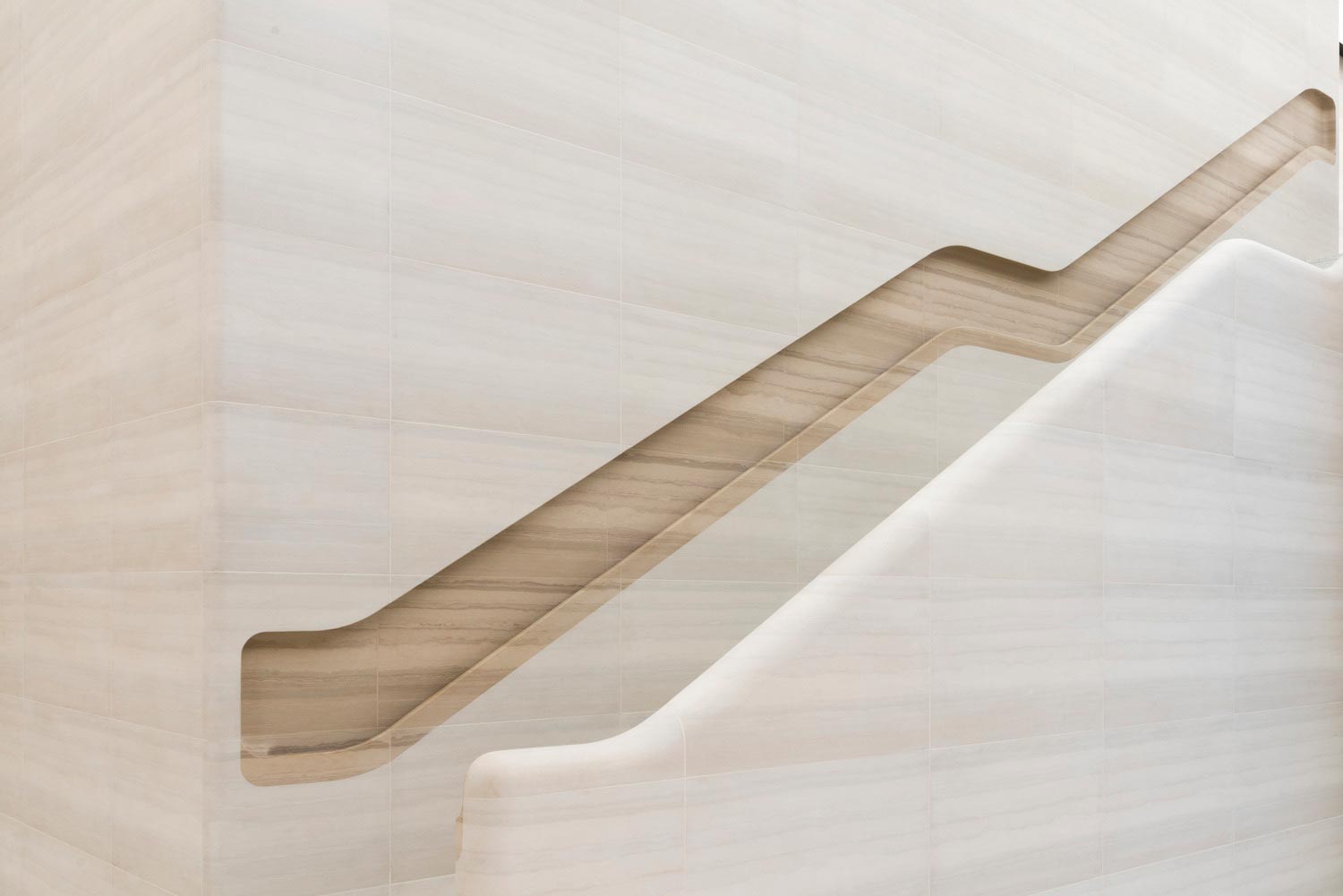 伦敦苹果摄政街旗舰店,新旧融合的室内设计盛宴-12