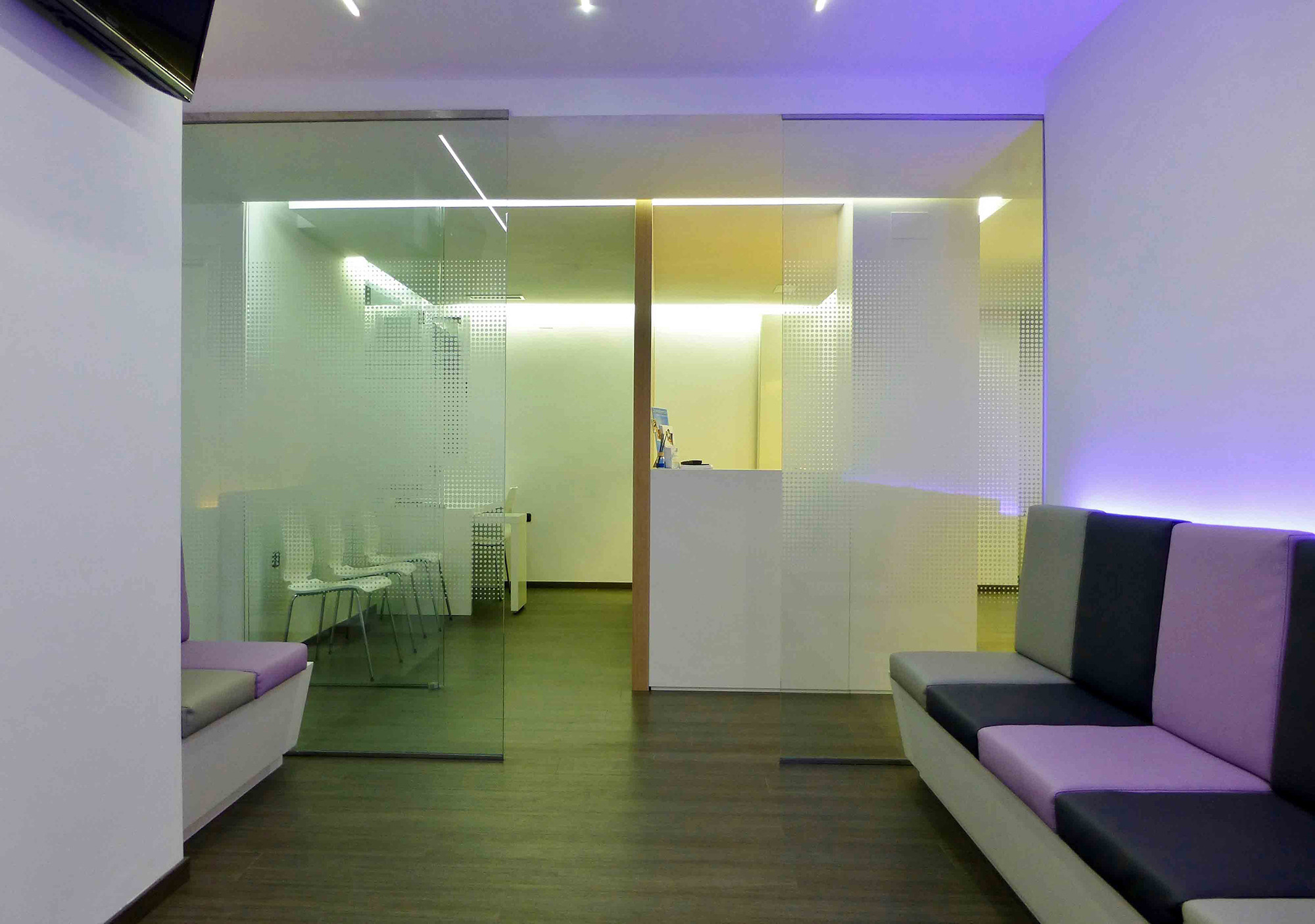 1996 年老牙科诊所的现代重塑-5