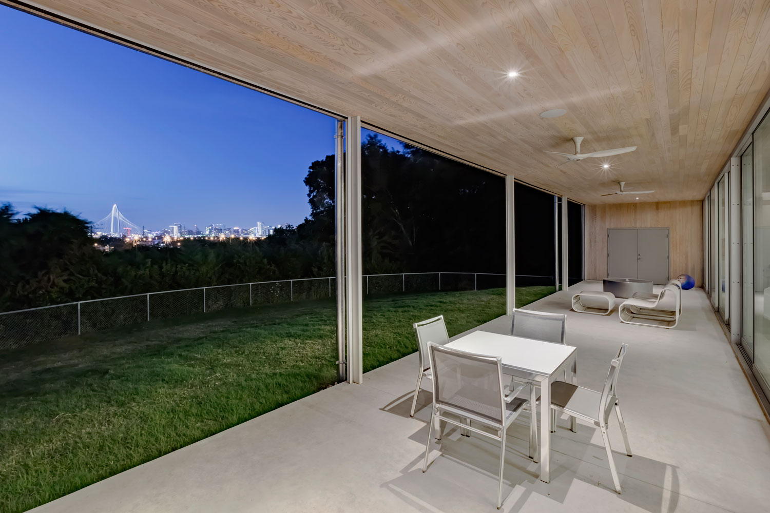 悬崖之上的绿色梦幻家园-17