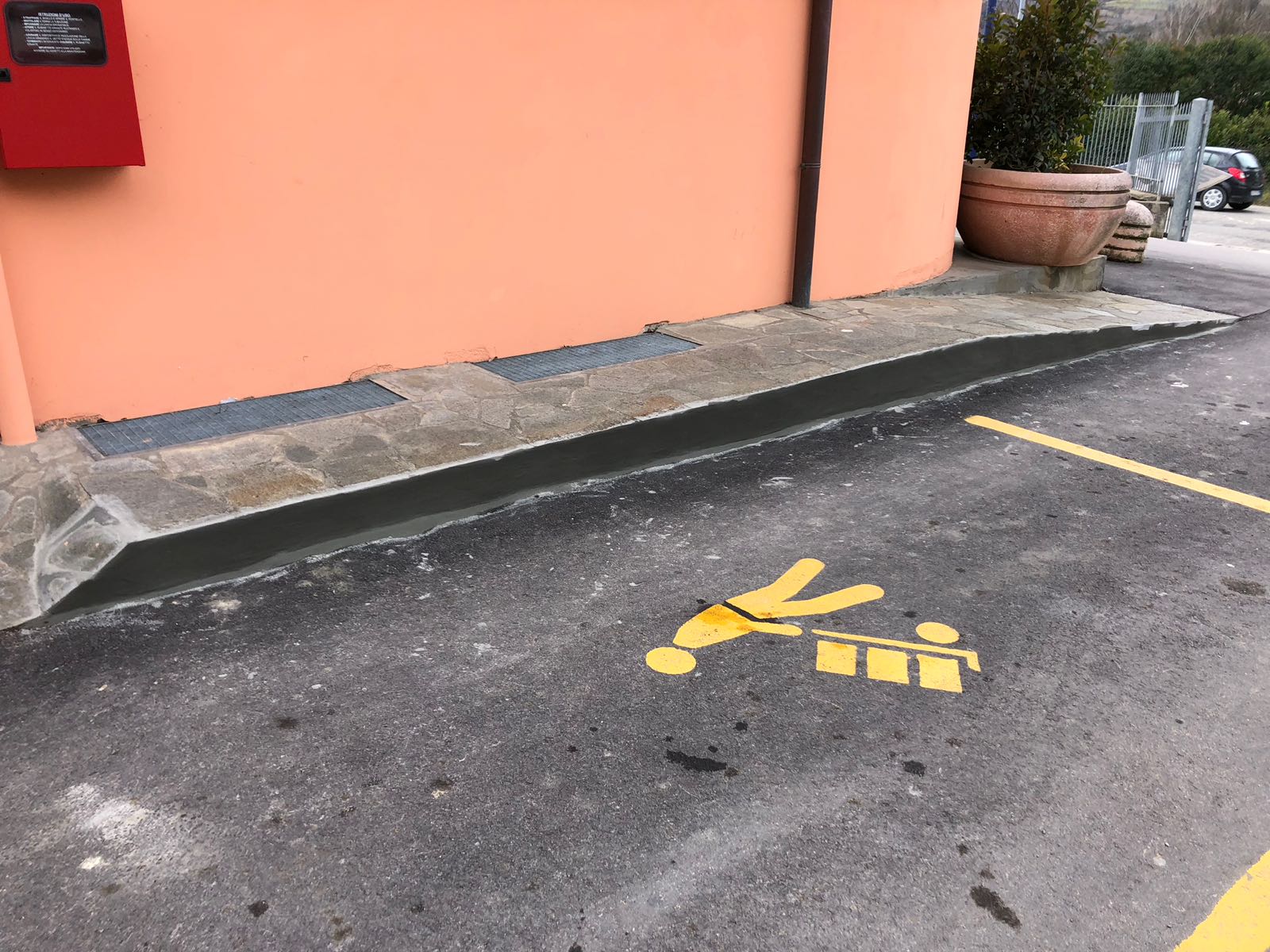 2018 年完成的商铺入口人行道设计-7