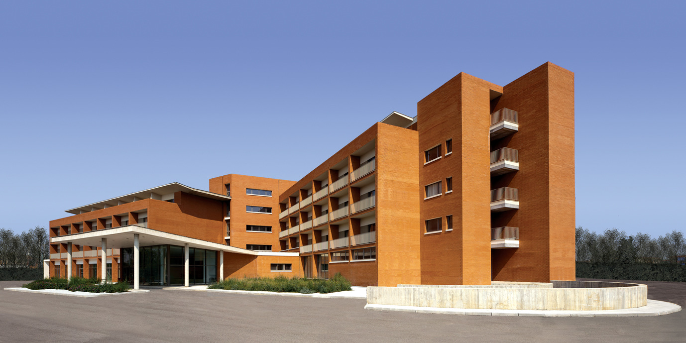 意大利 Gricignano d'Aversa 酒店设计-3