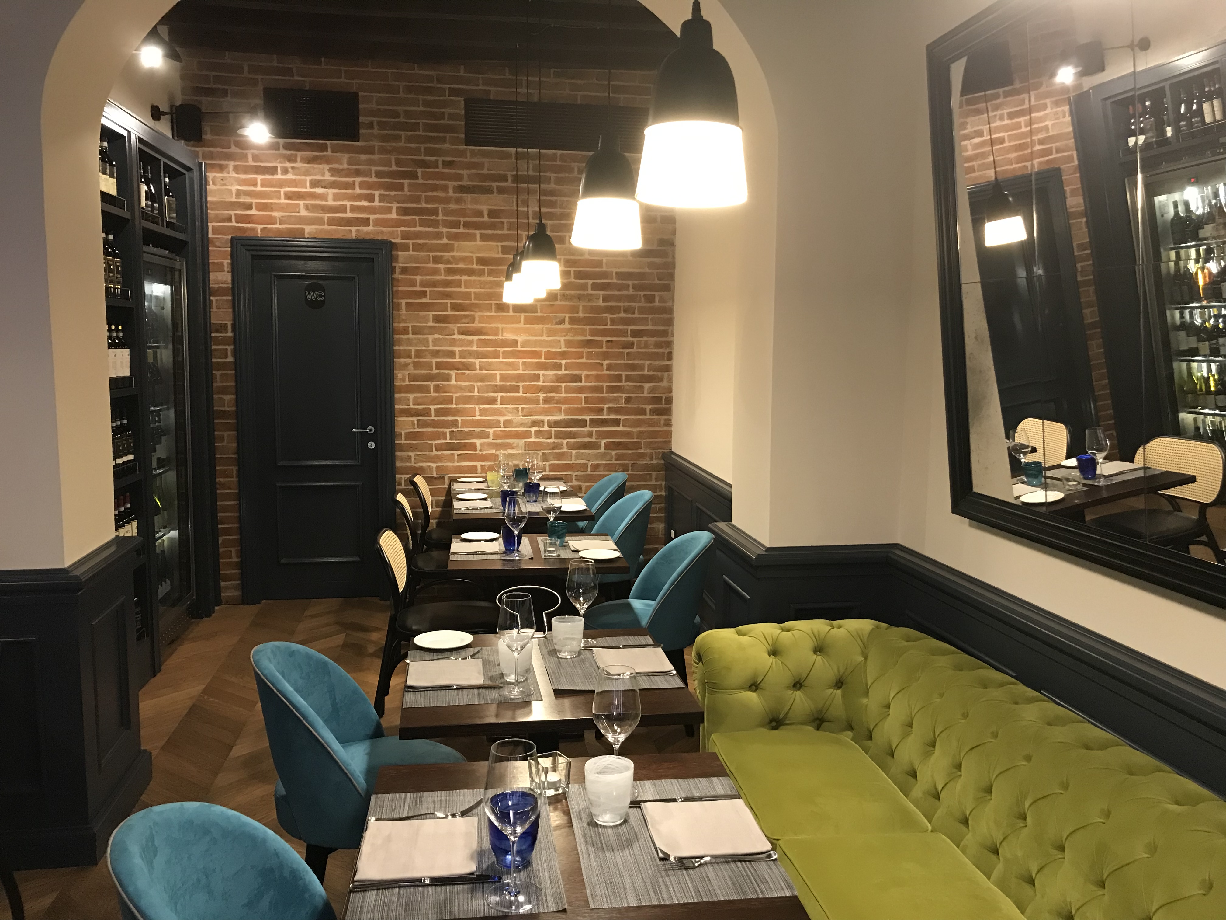 2019 年完成的意大利餐厅设计佳作-6