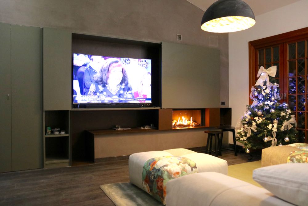 意式乡村风格别墅翻新，打造温馨亲子空间-0