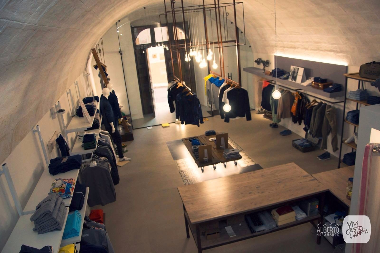 融合现代与复古的“Fuoridalcomune”概念店-0