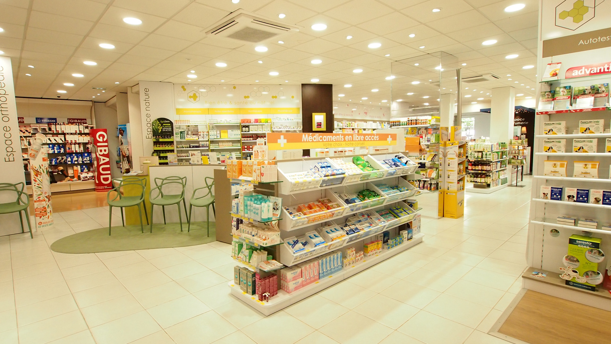 2017 年完成的 Pharmacie Clémenceau 药店室内设计-3