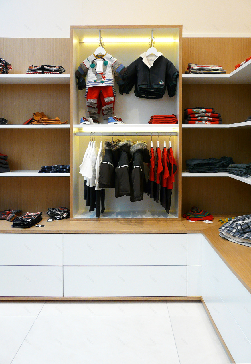 儿童服装店“Mon Coup de Coeur”室内设计-10