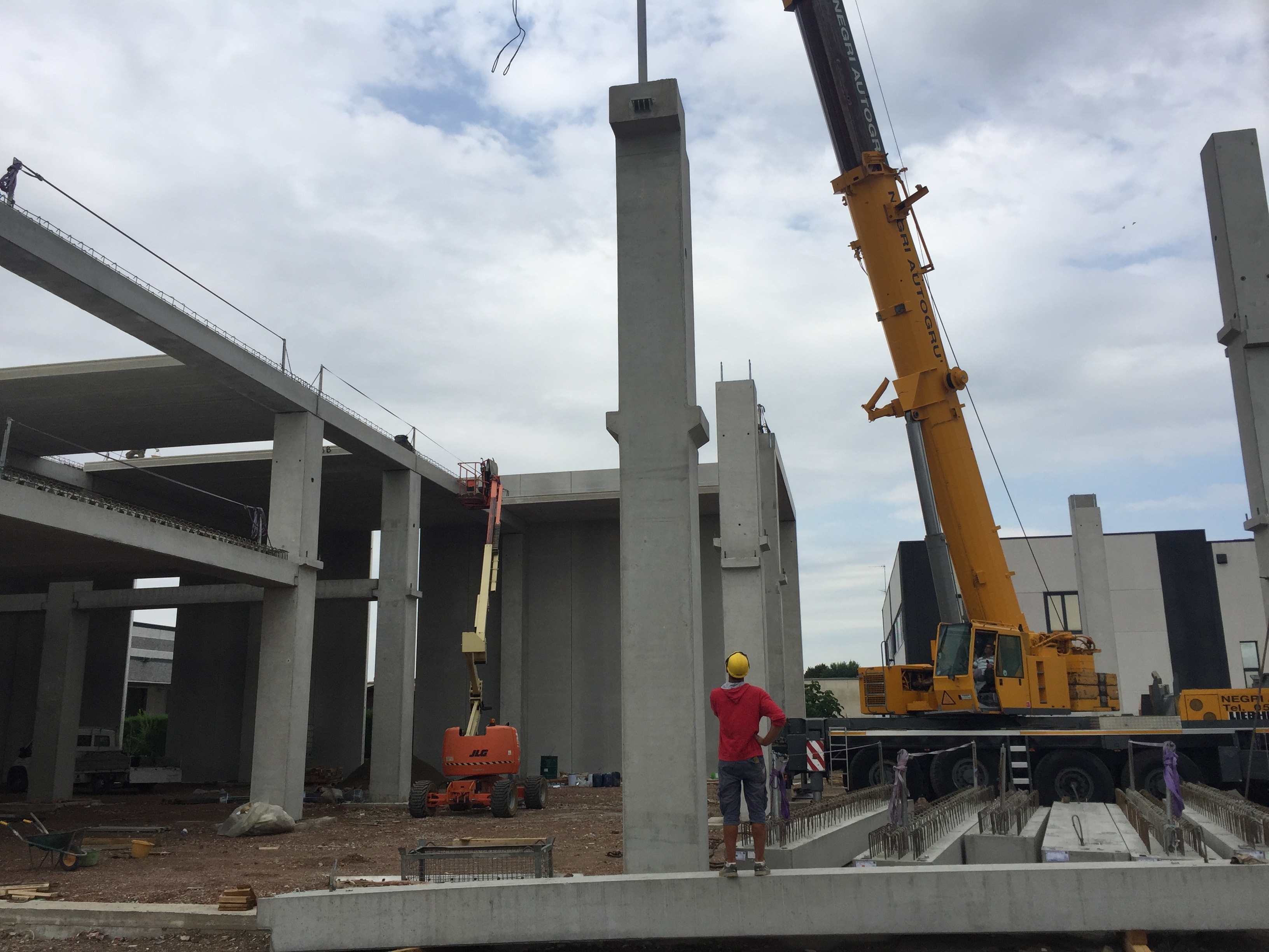 法拉利总部大楼-1