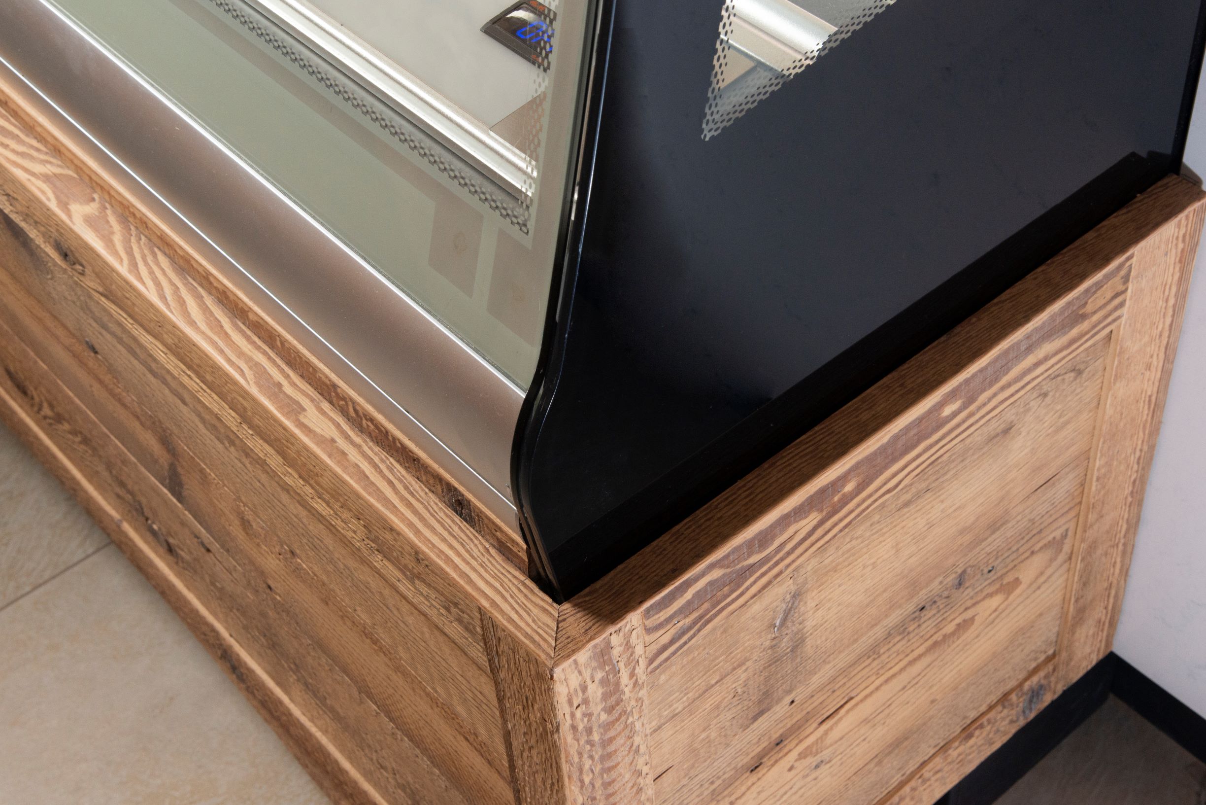 山间甜品酒吧“拉菲亚”-1