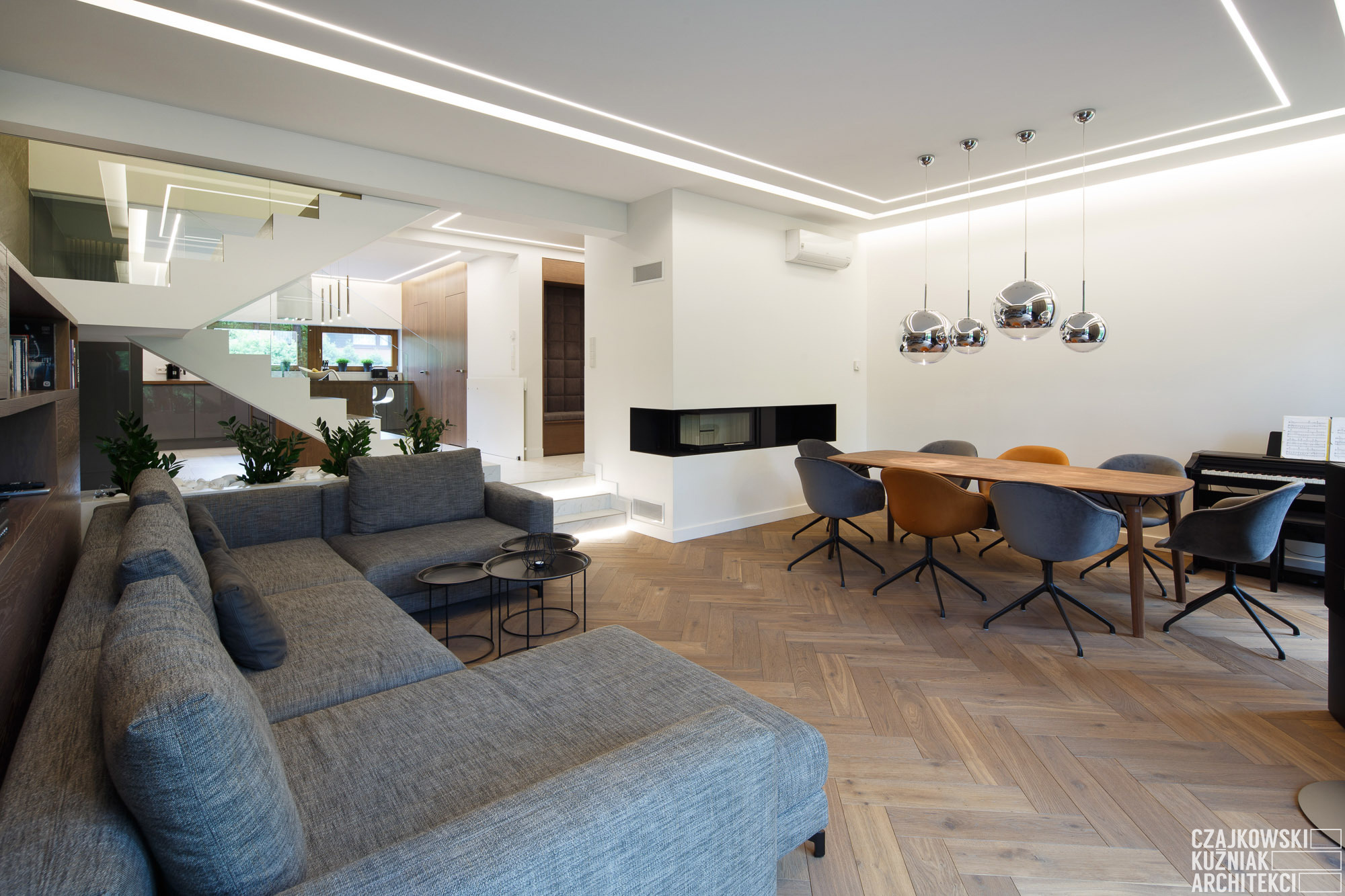 卡托维兹私人住宅的精致室内设计-13