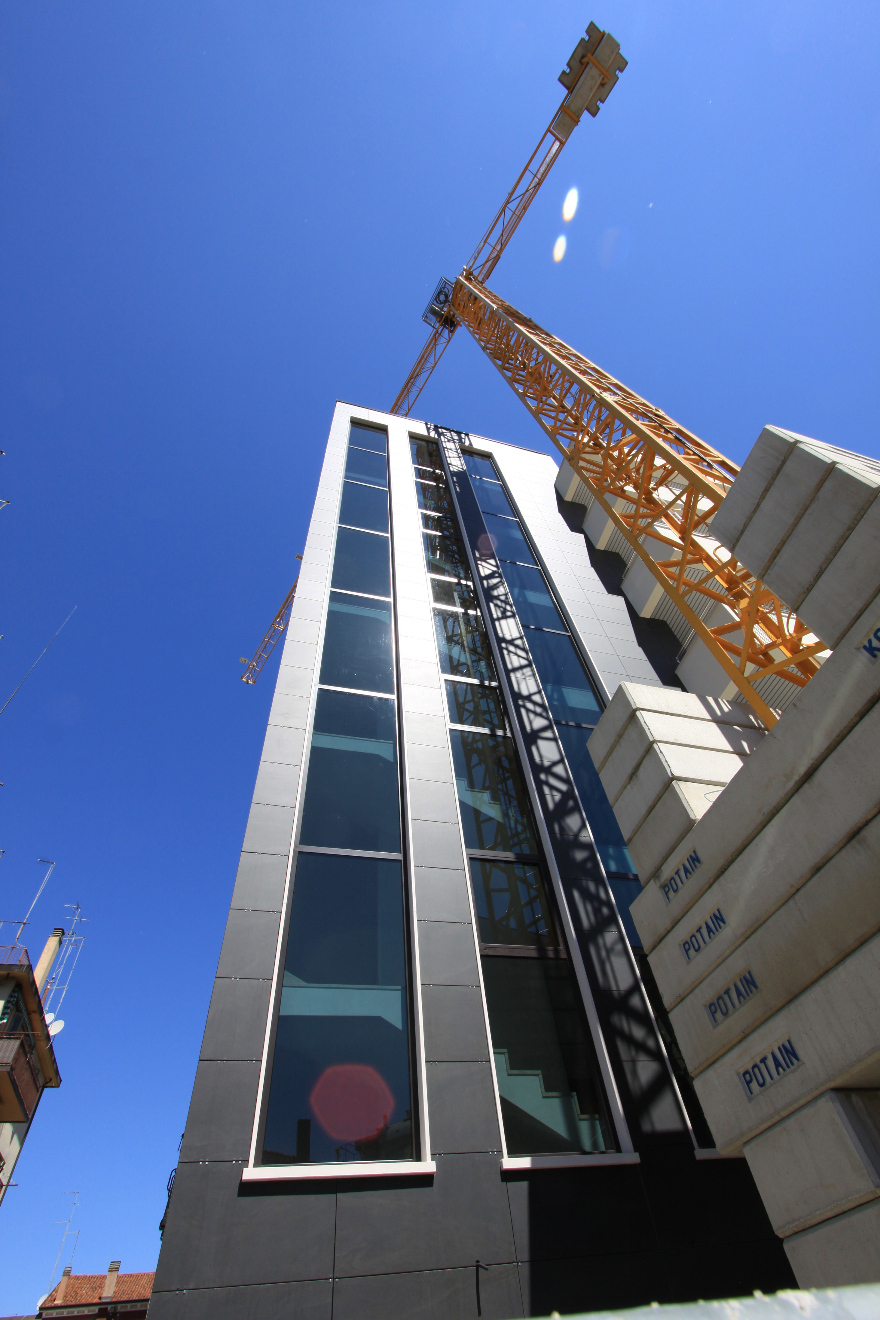 米兰住宅楼的节能与美观设计-1