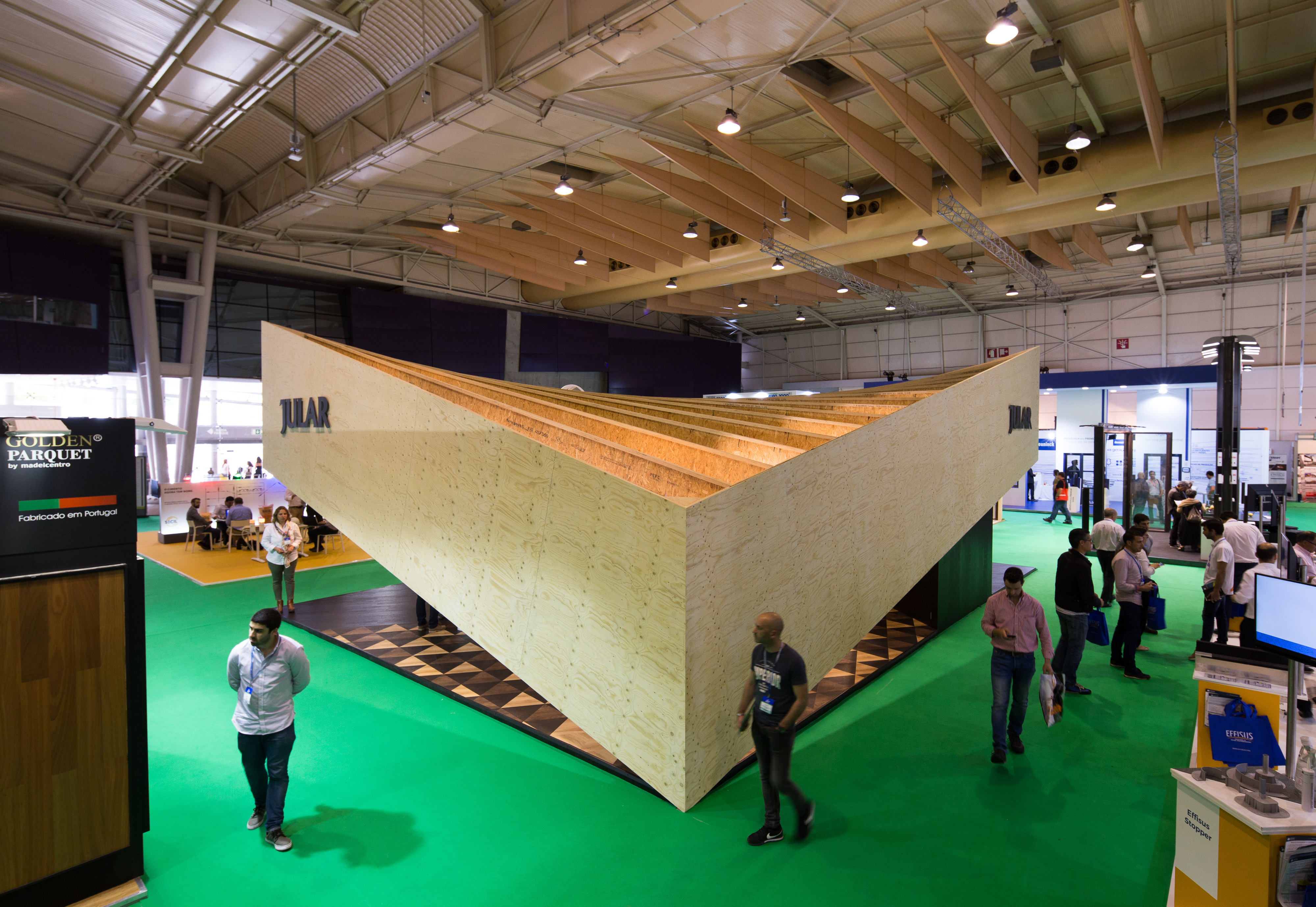 绿意模块化家园 · 里斯本 Tektonica 展台设计-5