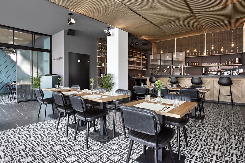 波兰餐厅 Motlava 的现代设计-2