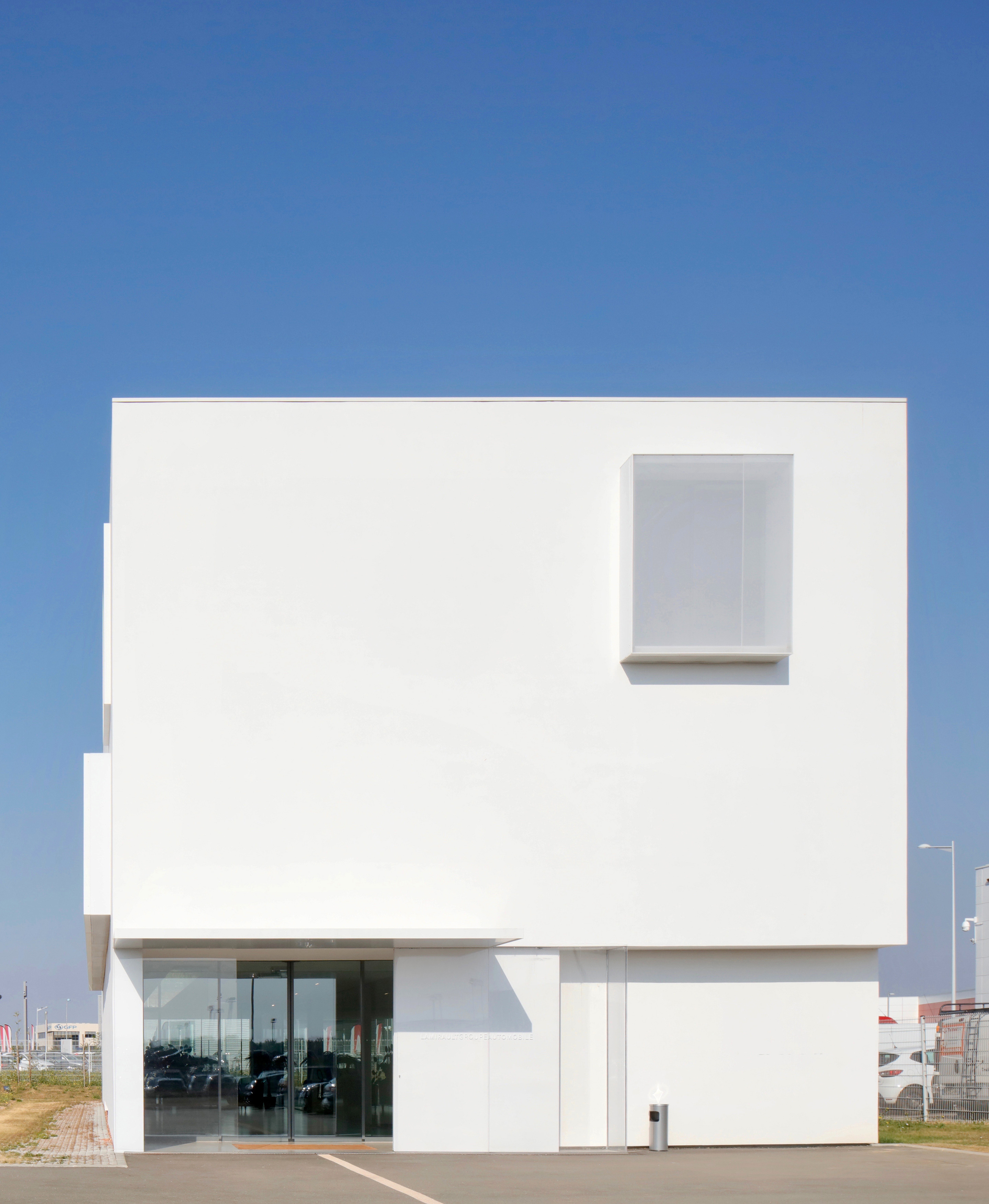 汽车零售集团总部大楼-5