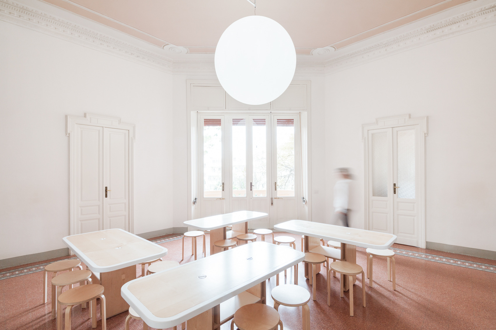 维拉尼奥坎帕尼奥洛小学和幼儿园的修复和改造-0