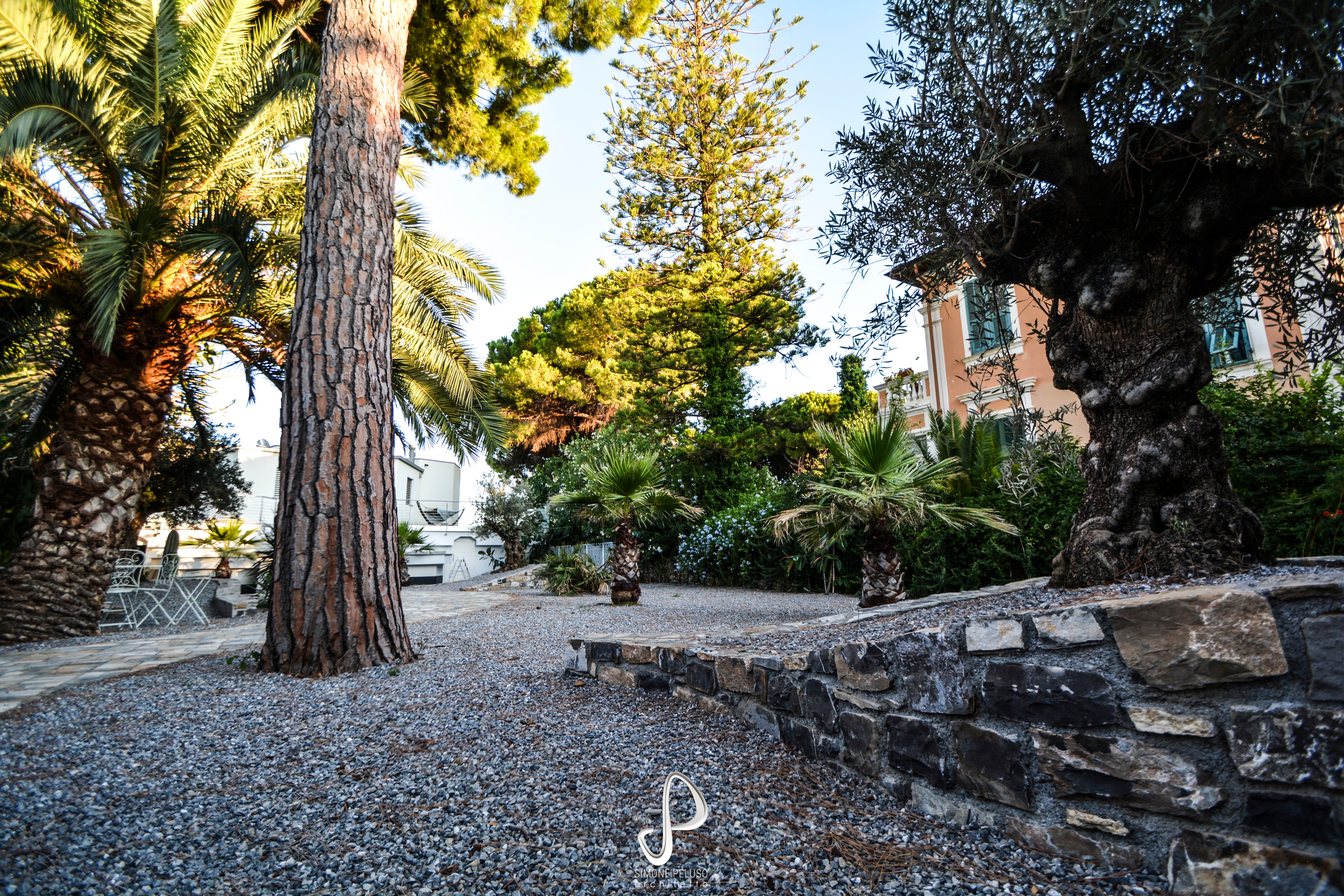 海滨 pagode 别墅 | 废墟中的新生-43