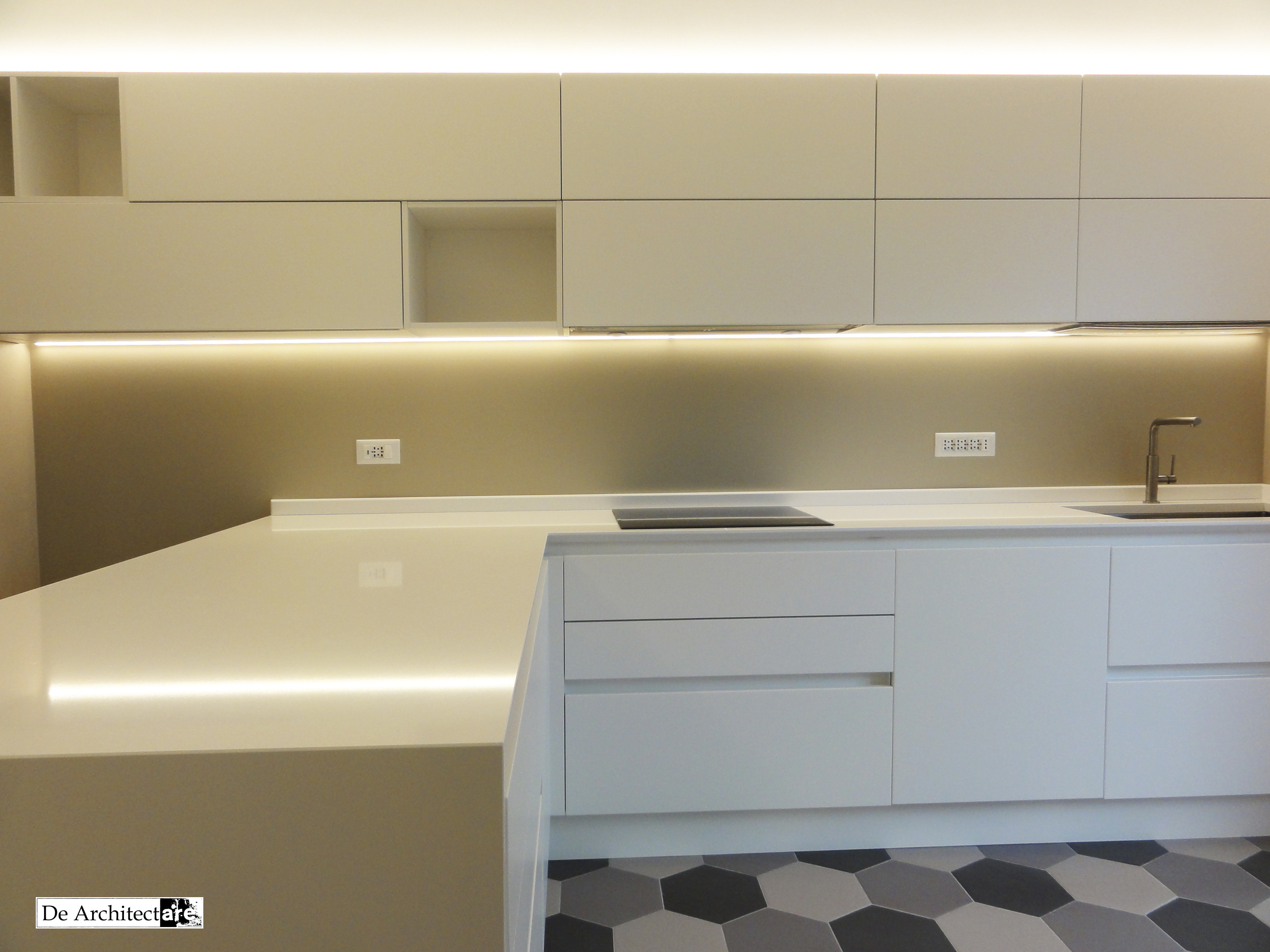 简约温馨的六层海景公寓设计-10