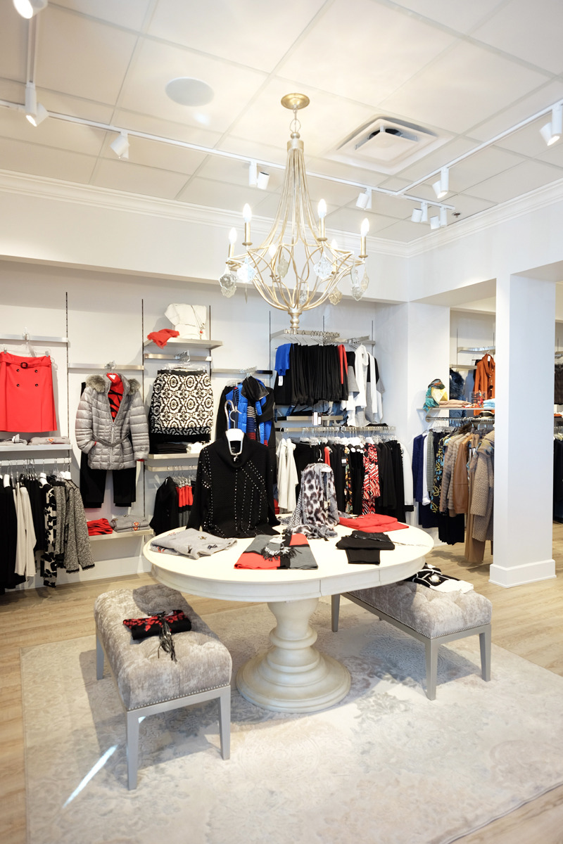 温馨女性专卖店 | Lauri's Boutique 的室内设计解析-17