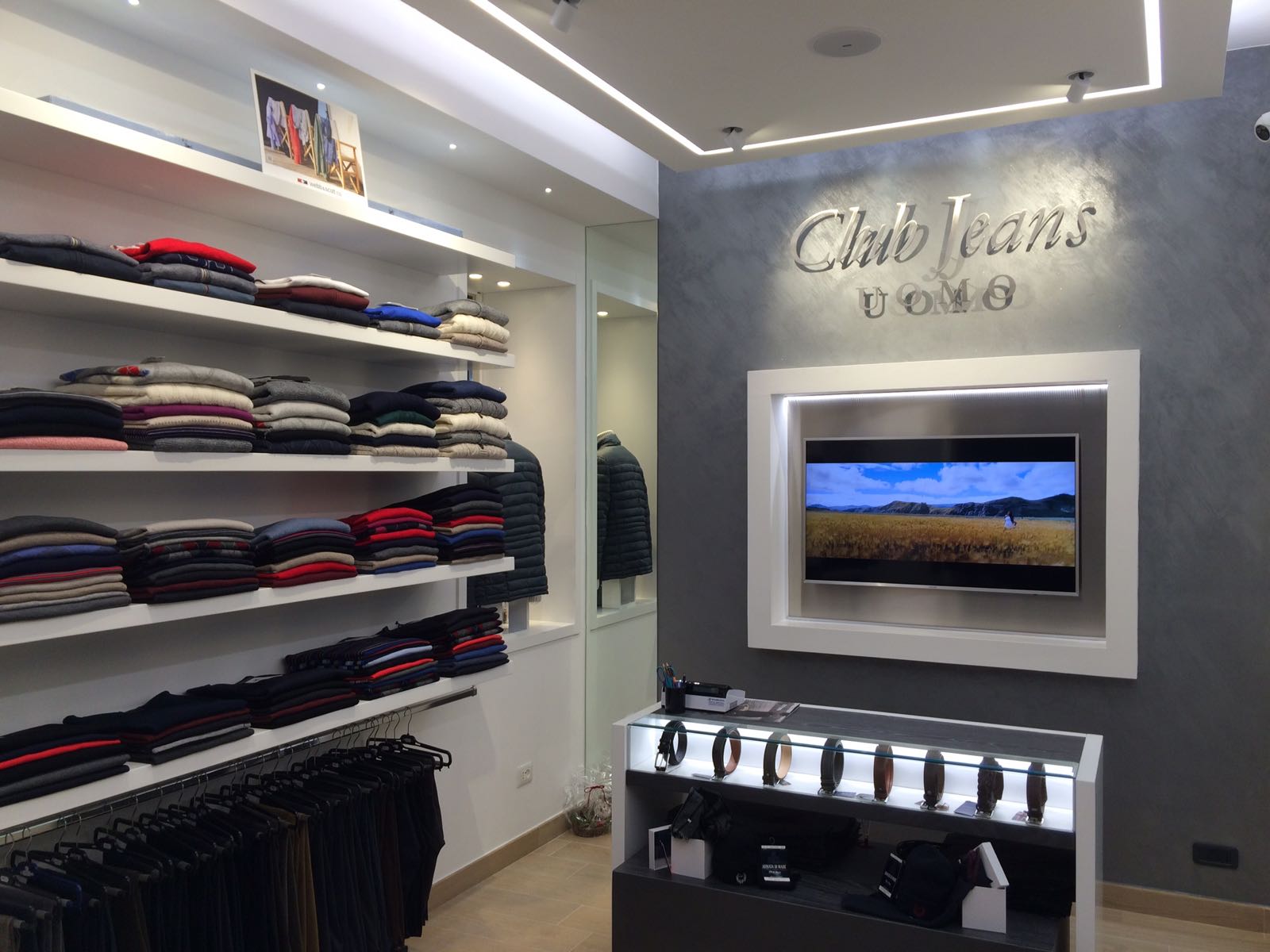 Club Jeans Uomo 照明设计-33