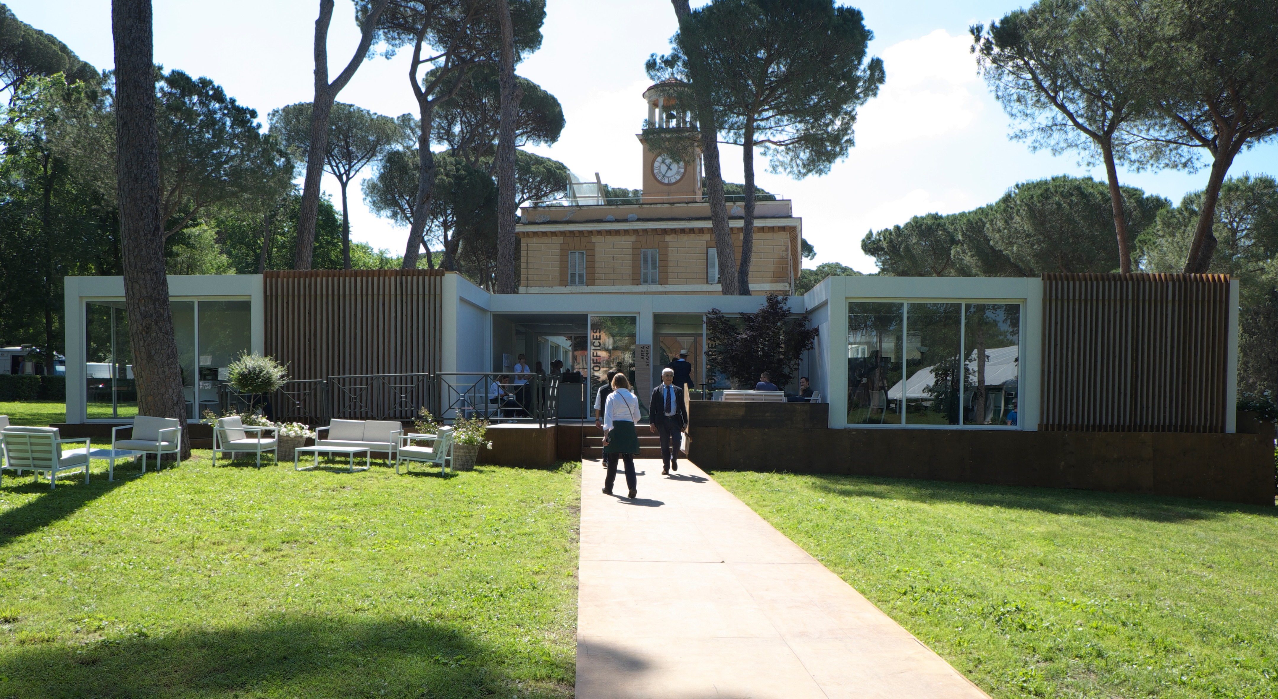 2018 年意大利赛马场广场设计-8