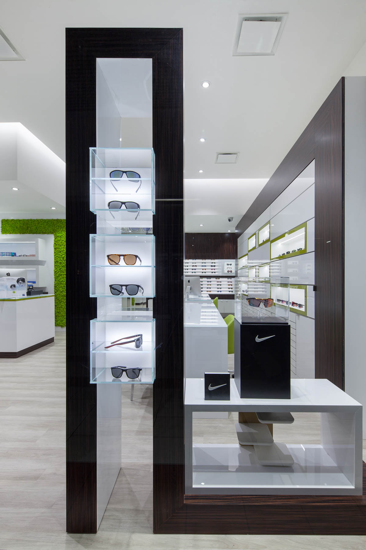 光学商店改造中的摄影艺术-12