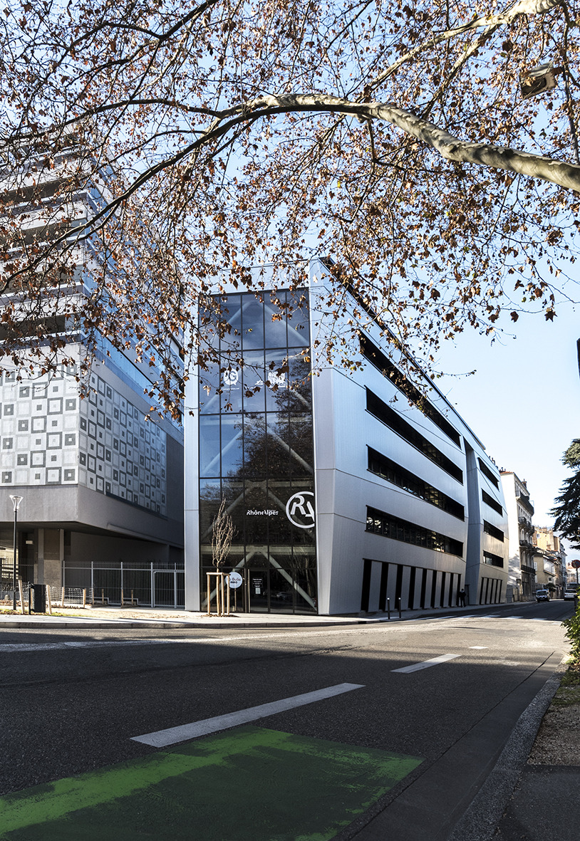 绿色节能的 Palladium 办公楼-3