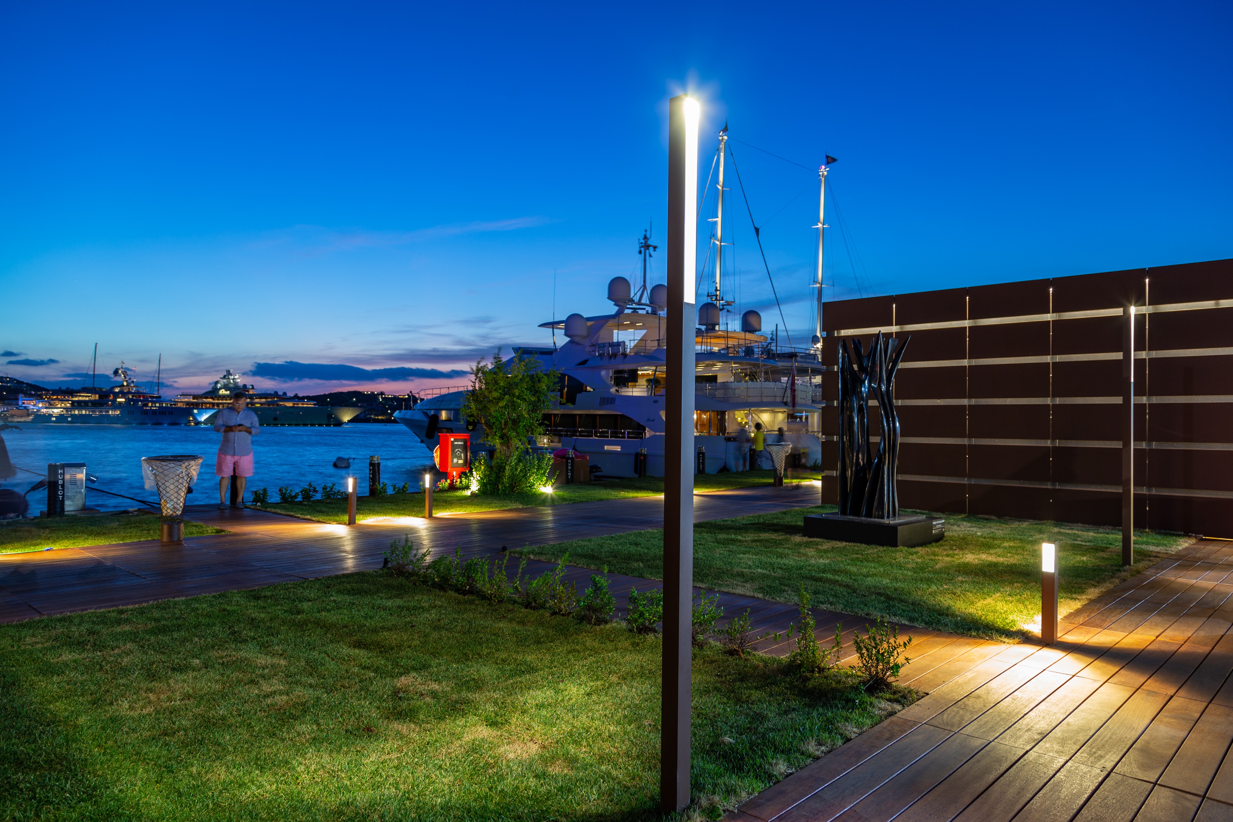 WATERFRONT(意大利奢华海滨小镇的灯光艺术)-4