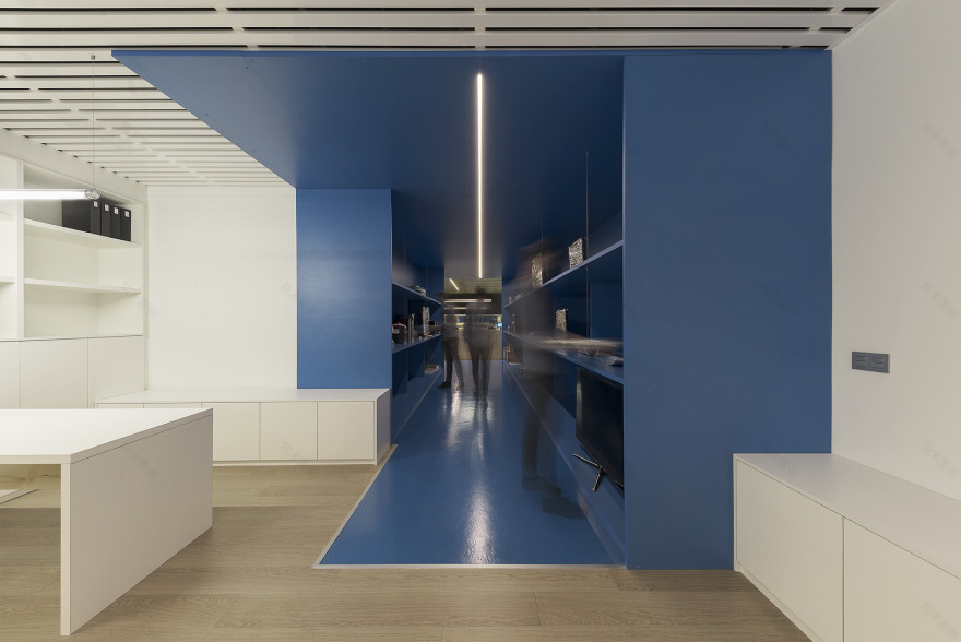 Unitec 维修中心·现代办公空间的巧妙设计-12