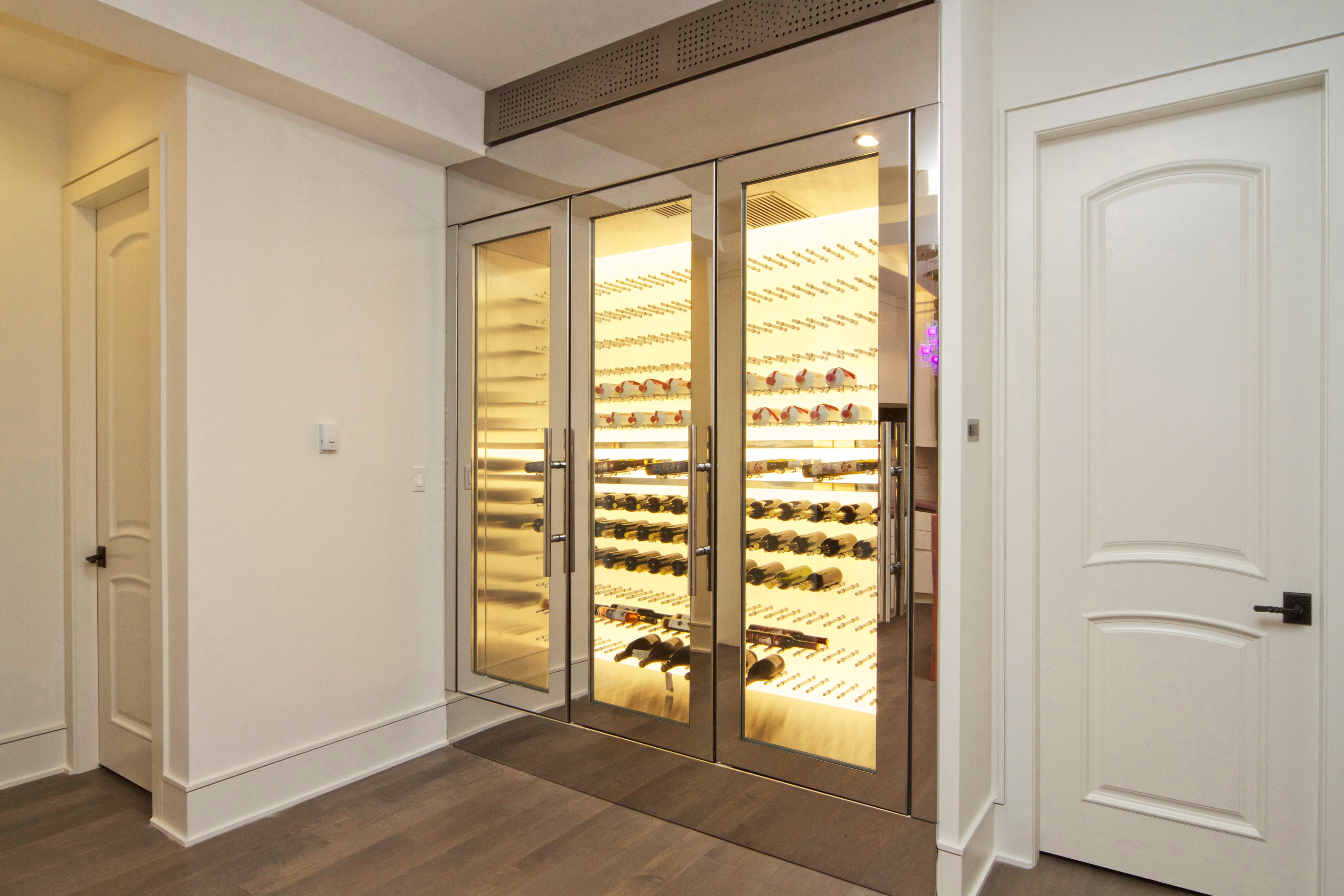 "19 街项目 | LED 背光酒窖冰箱的惊艳设计"-5