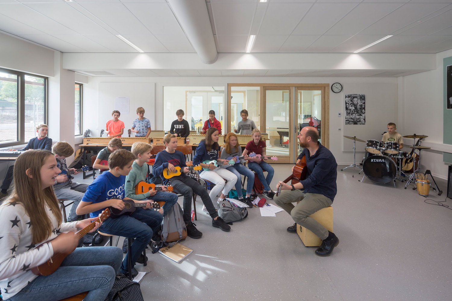 荷兰多霍恩彩色新校舍 | 自然、紧凑与可持续的教育产业-46