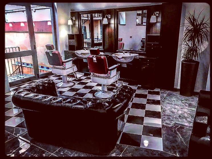 "iragazzidioggi"展示空间 | 现代简约风格的魅力展示-14