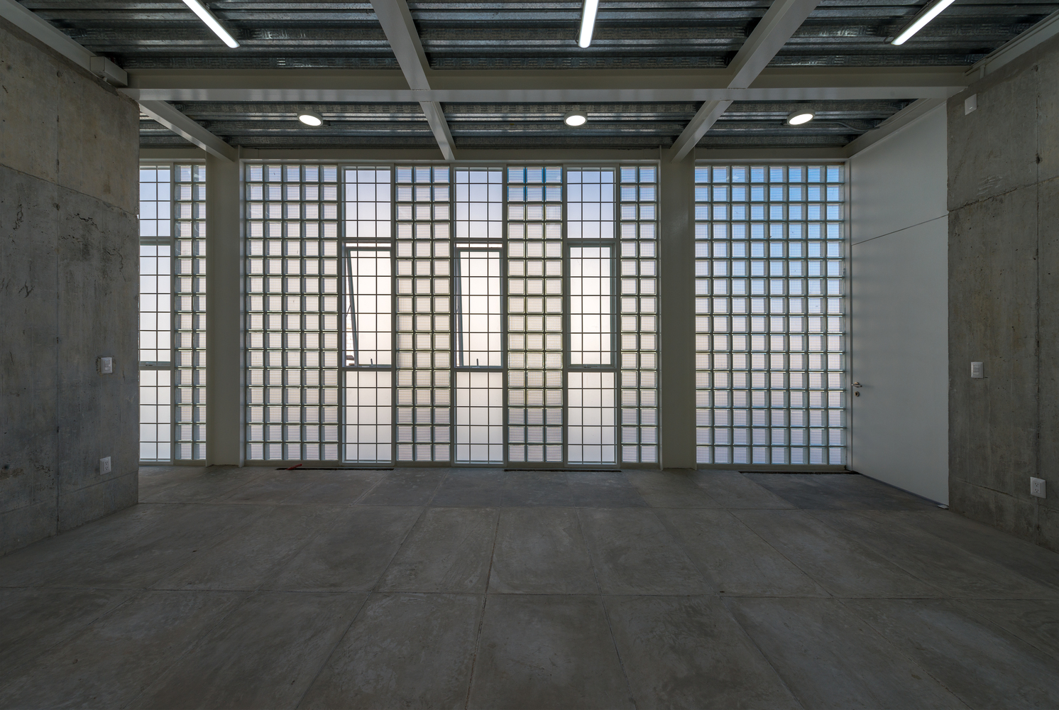 墨西哥 RX 工厂,混凝土与金属的工业风设计-36