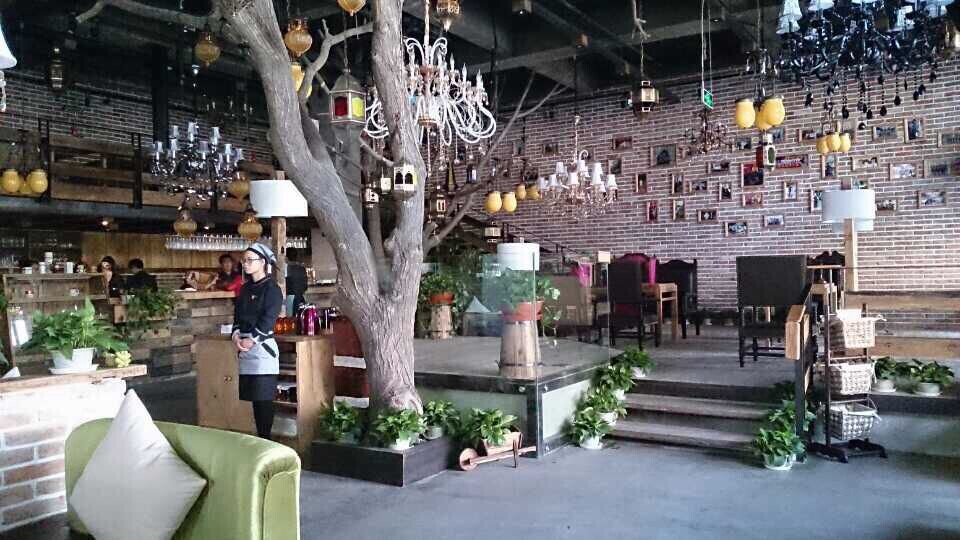 郭准归本主义咖啡馆设计-6