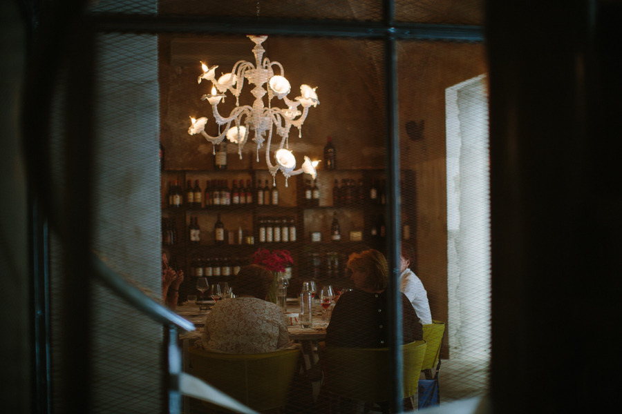 复古韵味与现代设计共融的餐厅空间-48