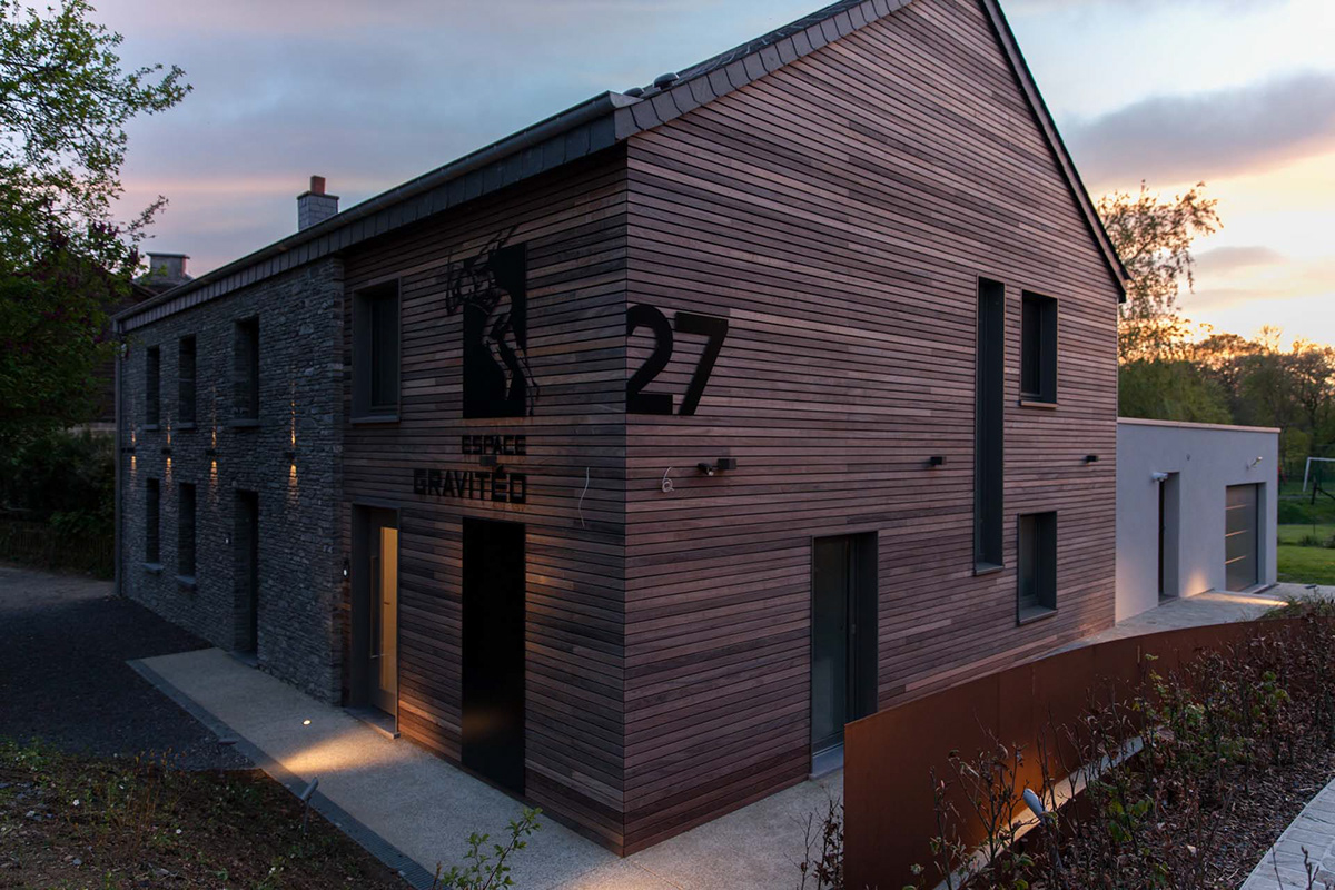 翻新老建筑,打造温馨专业足病诊疗空间-43