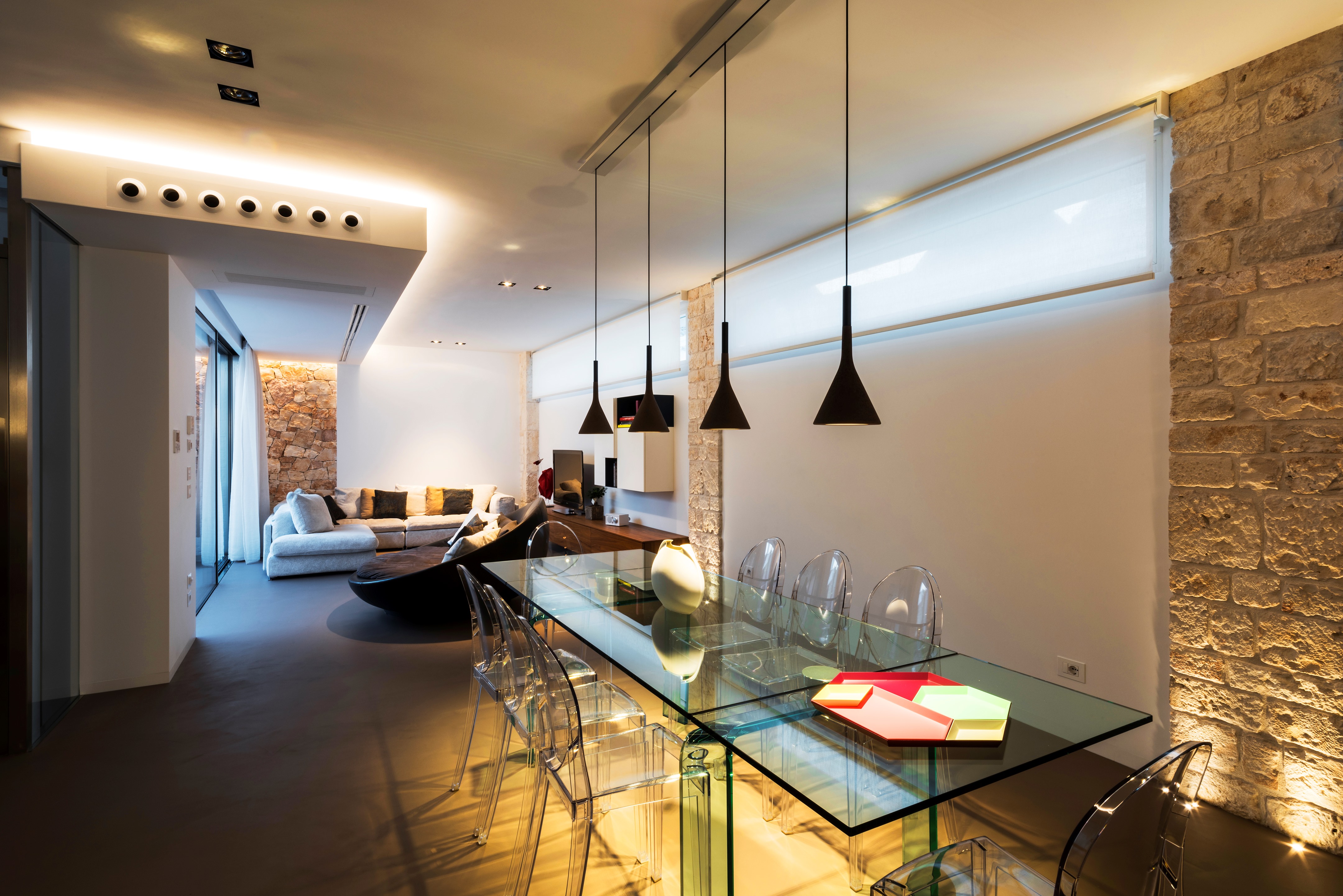 野花园中的现代住宅-4