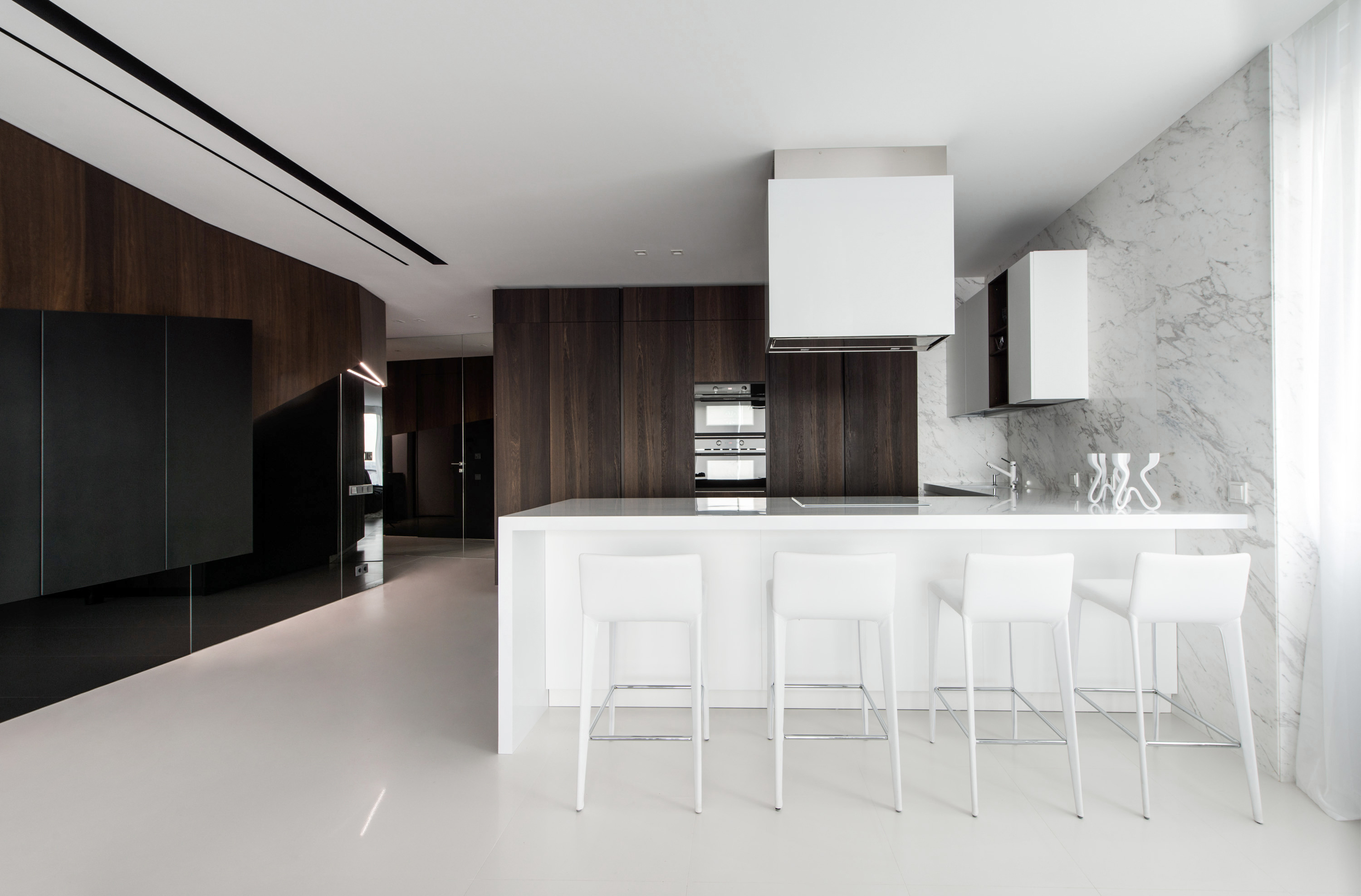 几何矩阵空间 | 暖木与冷玻璃的对比设计-12