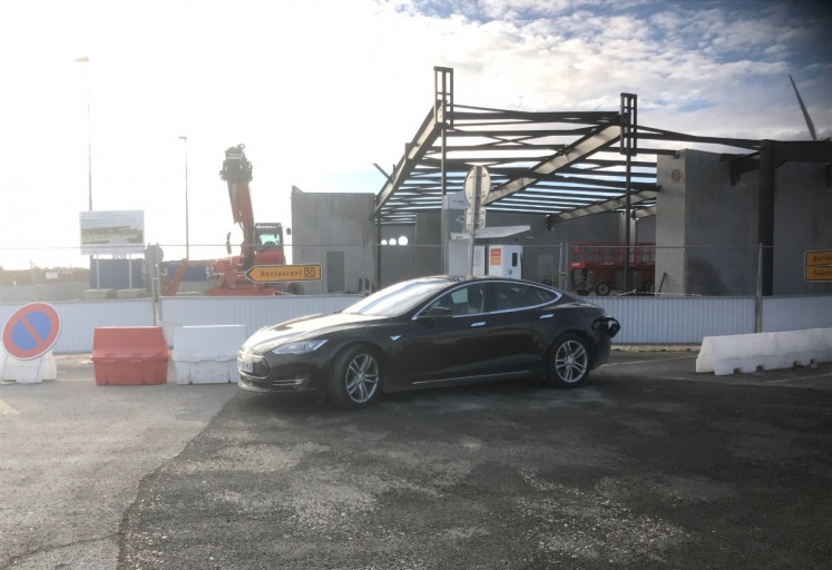 2017 年完成的 Autog Grill 餐厅设计-2