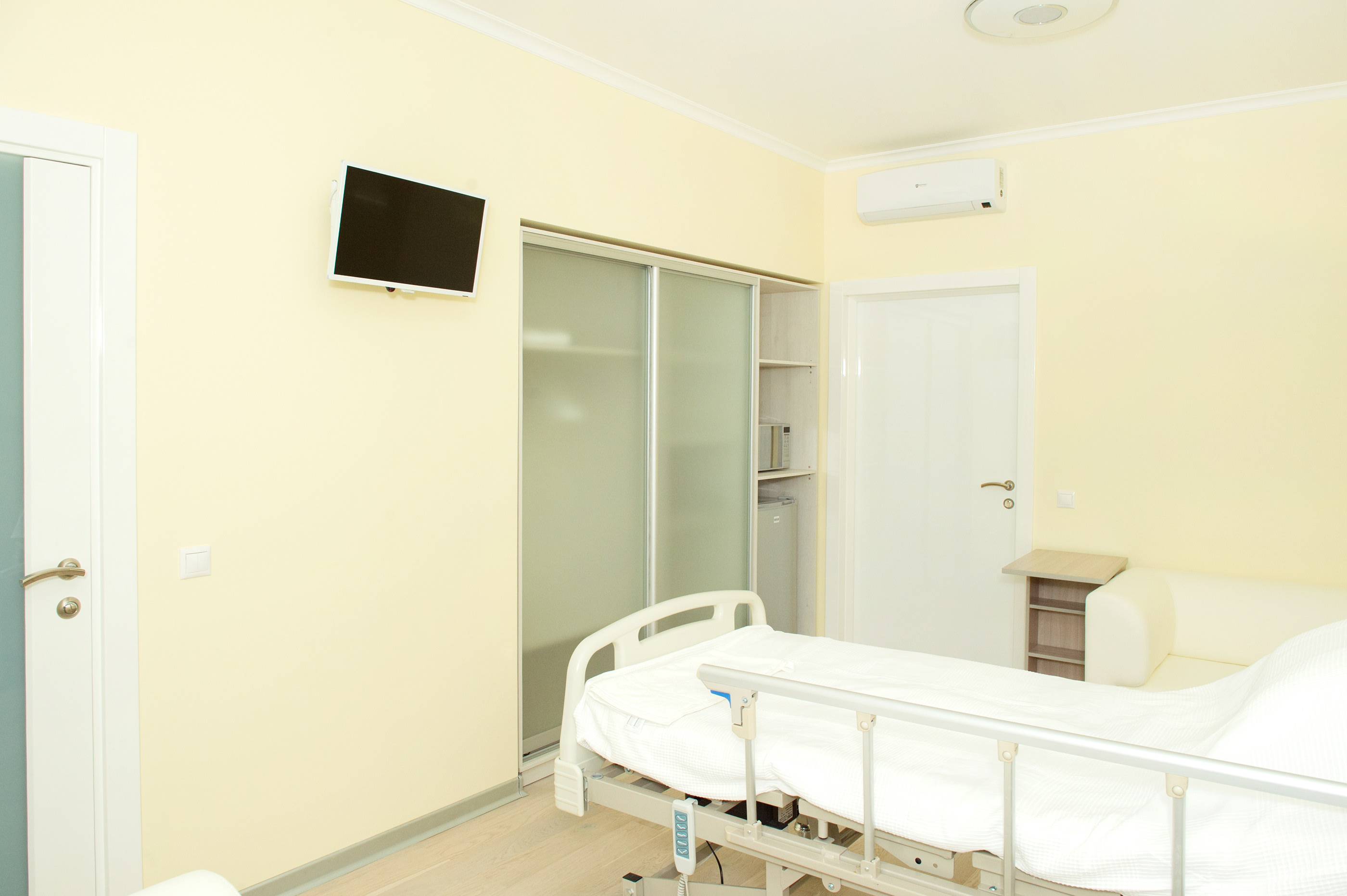 Hospital room in Bryansk, Russia-7