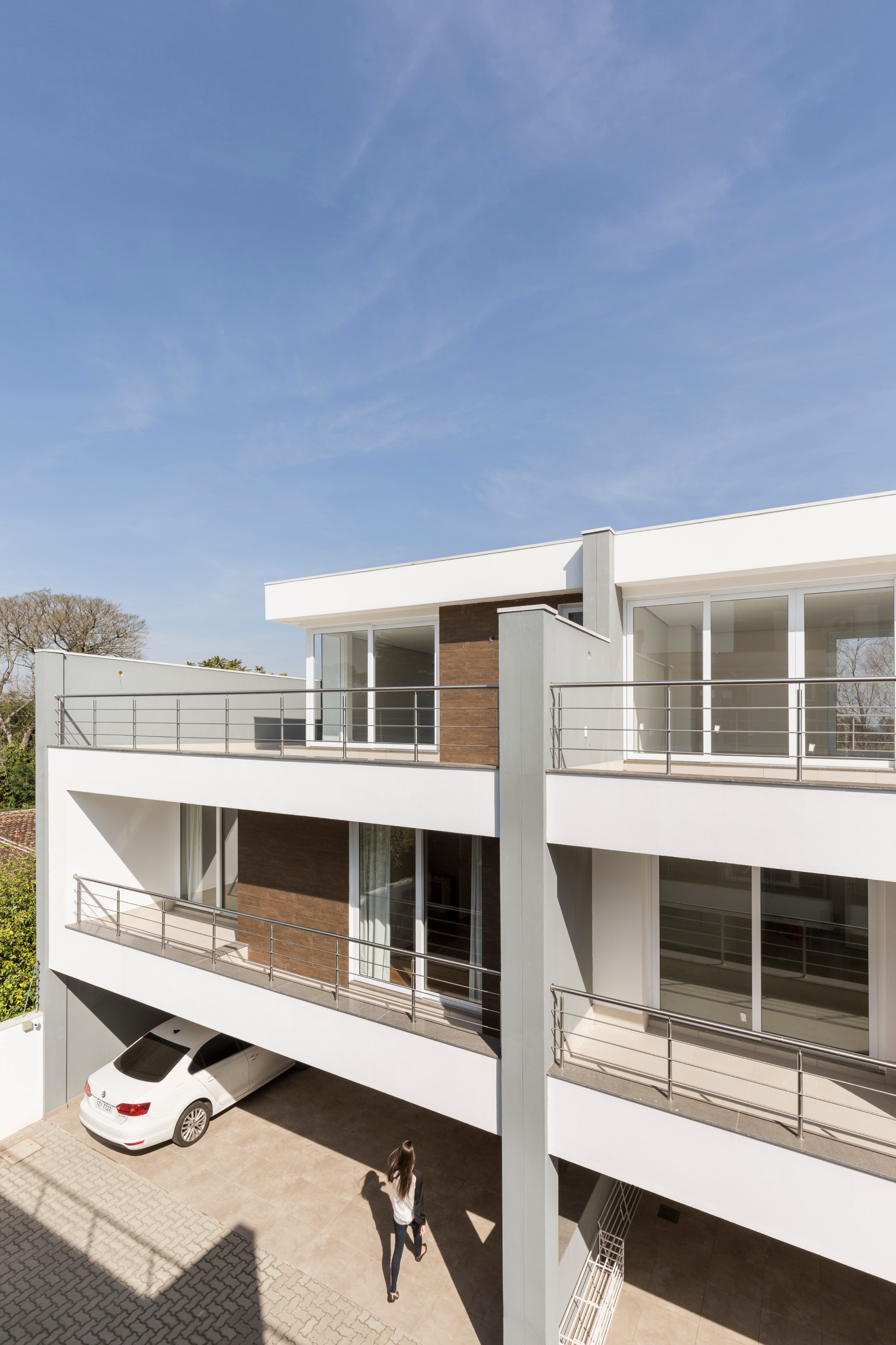 融合社区文化的巴西 Caeté 小公寓设计-13