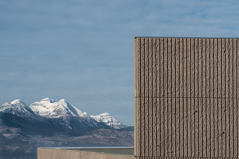 超市场建筑 | 功能与美学的完美融合-0