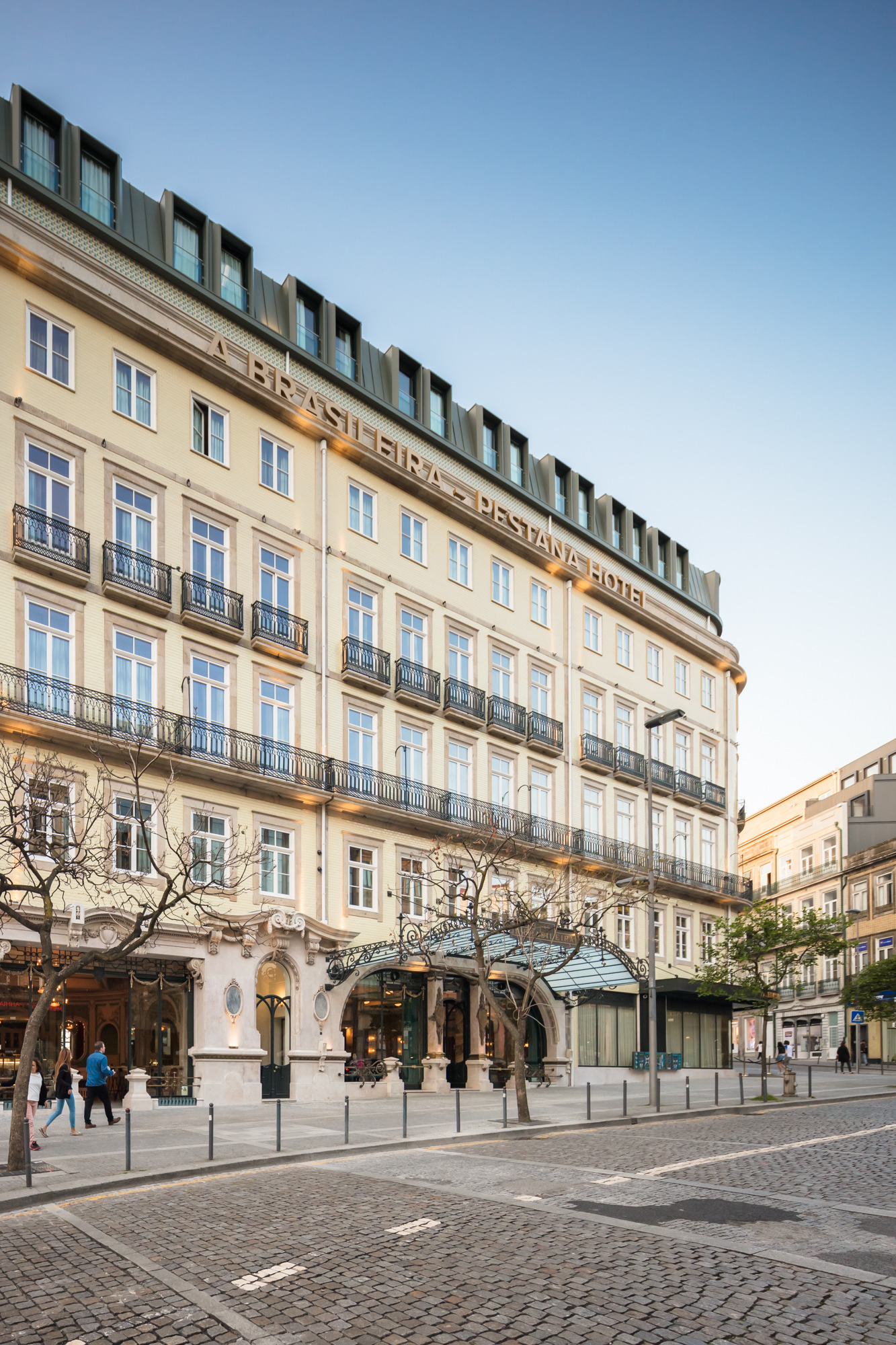 葡萄牙波尔图历史建筑“A Brasileira”酒店的修复与新生-115