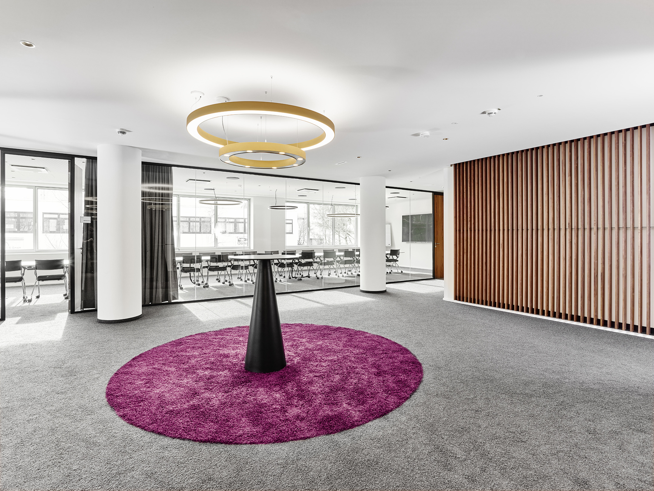 2017 年完成的办公室室内设计案例-24