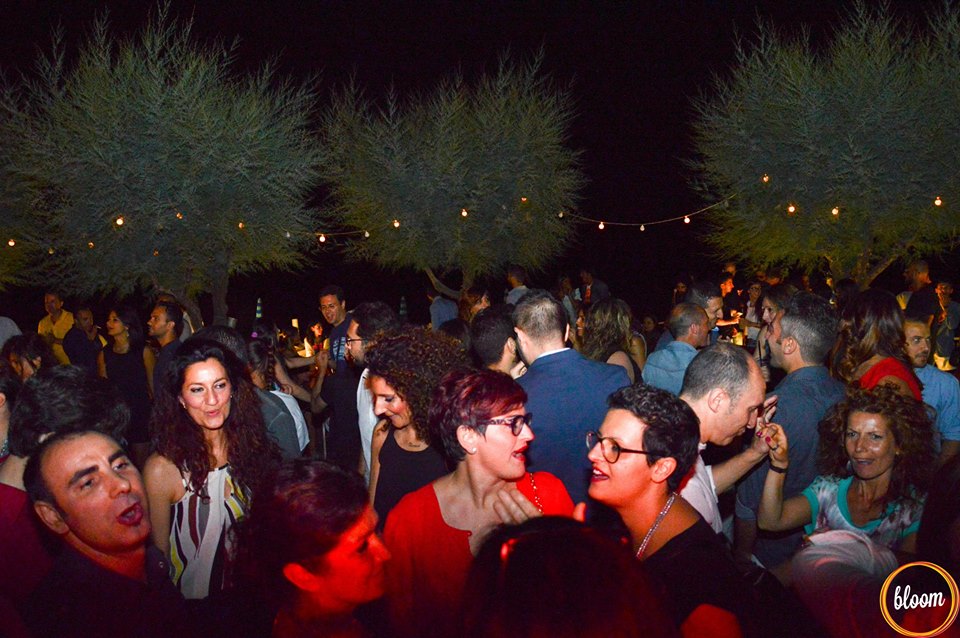 2013 年完成的 Bloom 海滩酒吧 | 木质结构与海洋风情的完美融合-24