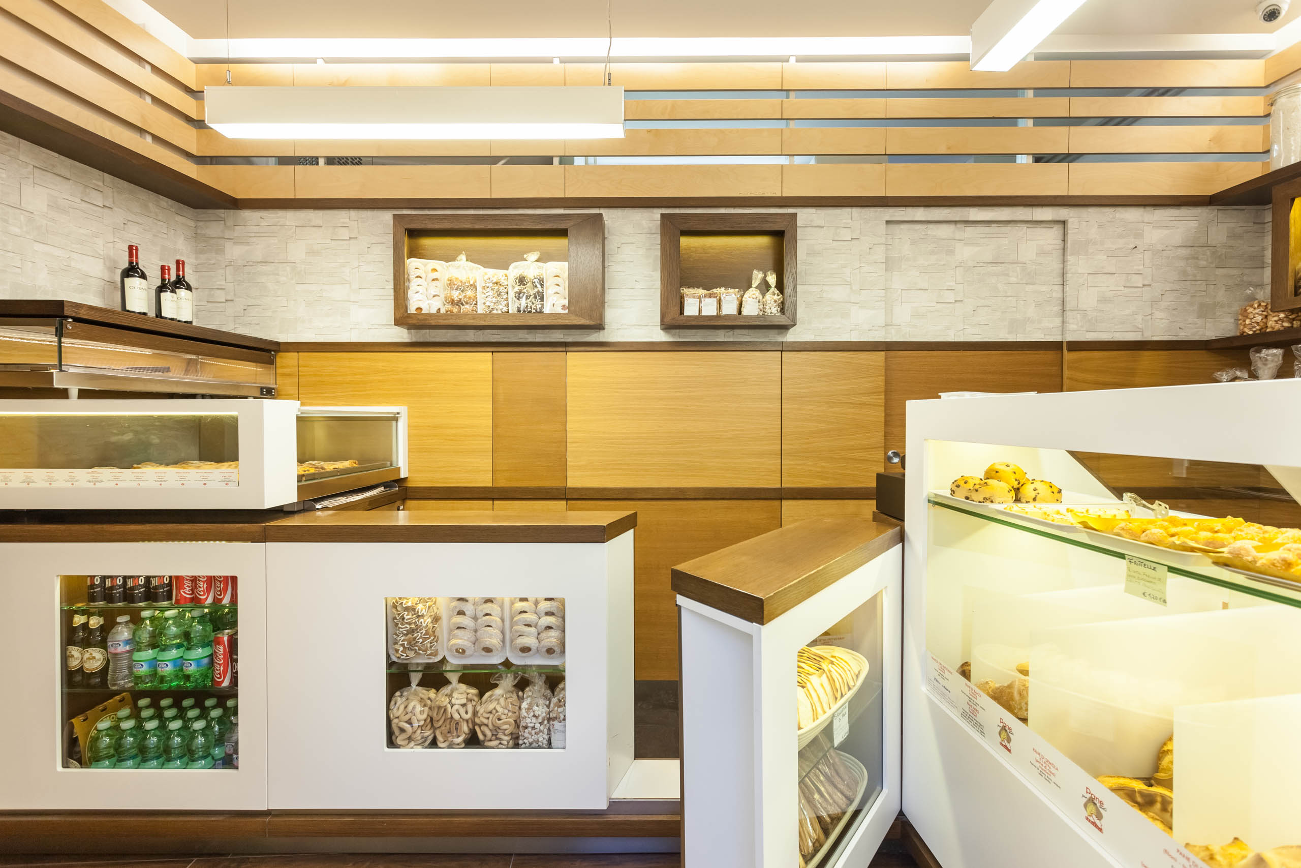 历史古城中的现代面包店-5