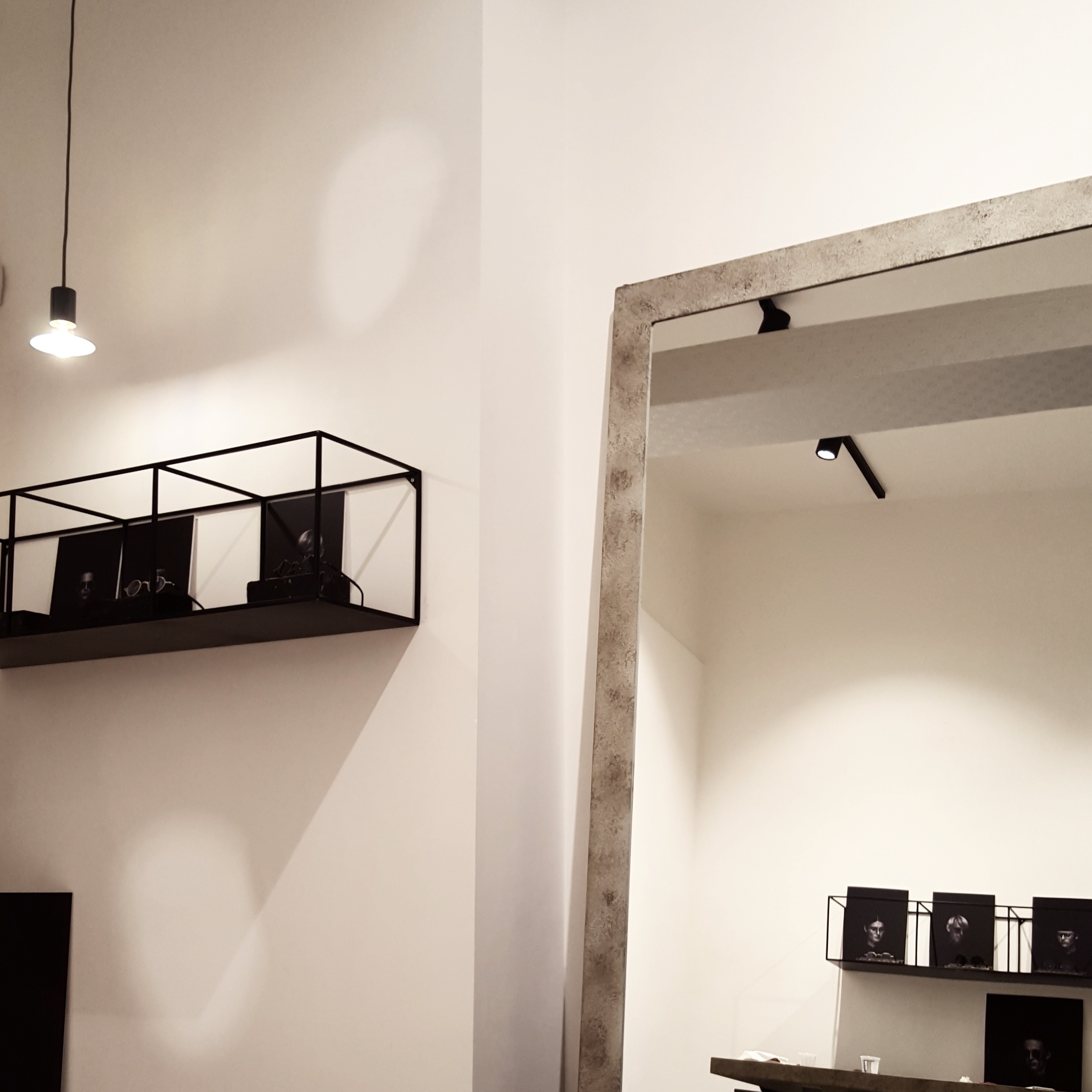 2015 年完成的高端眼镜店设计-2