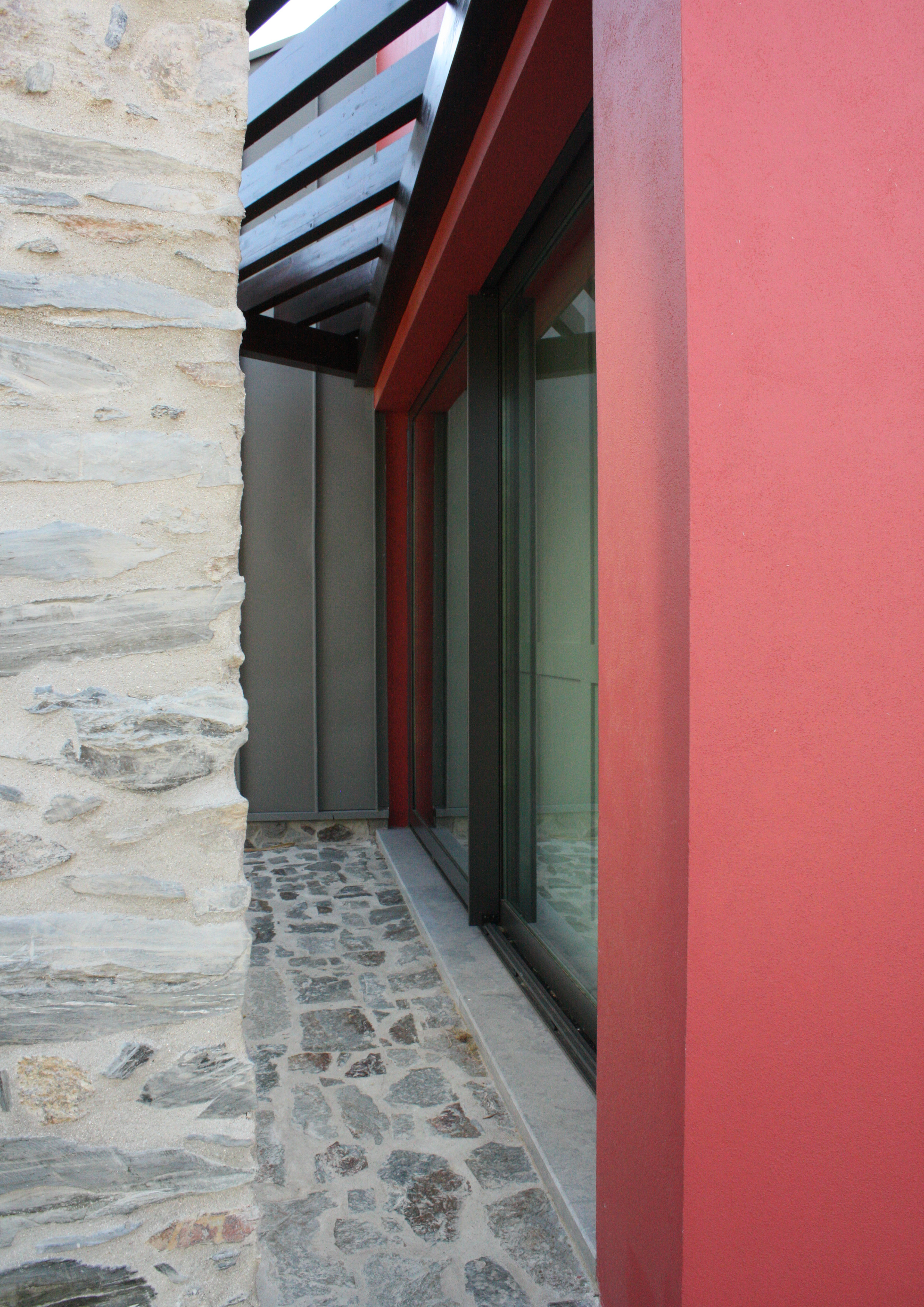 2017 年完成的“荨麻草屋”翻新项目-11