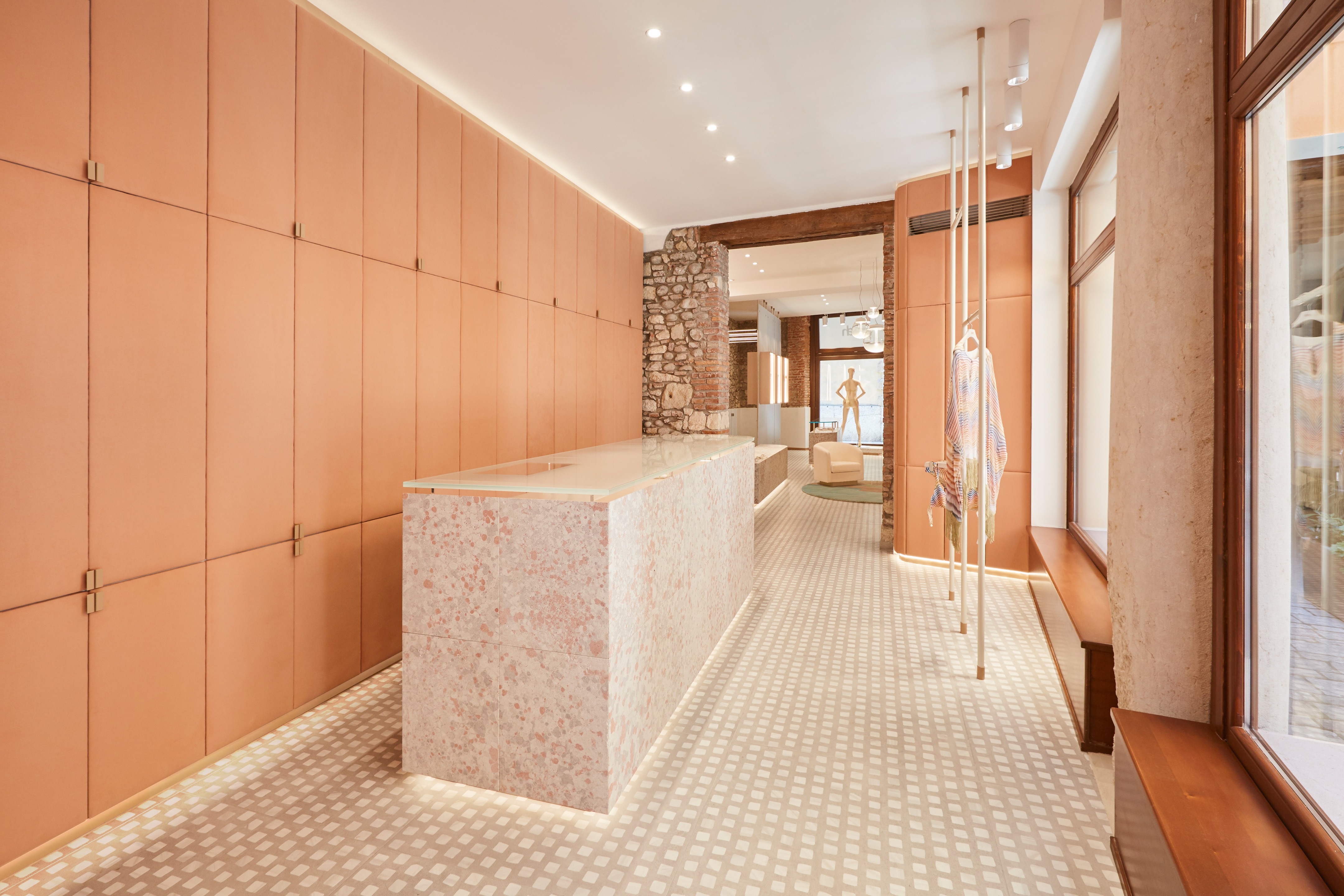 由于创新和精致的精品店-7